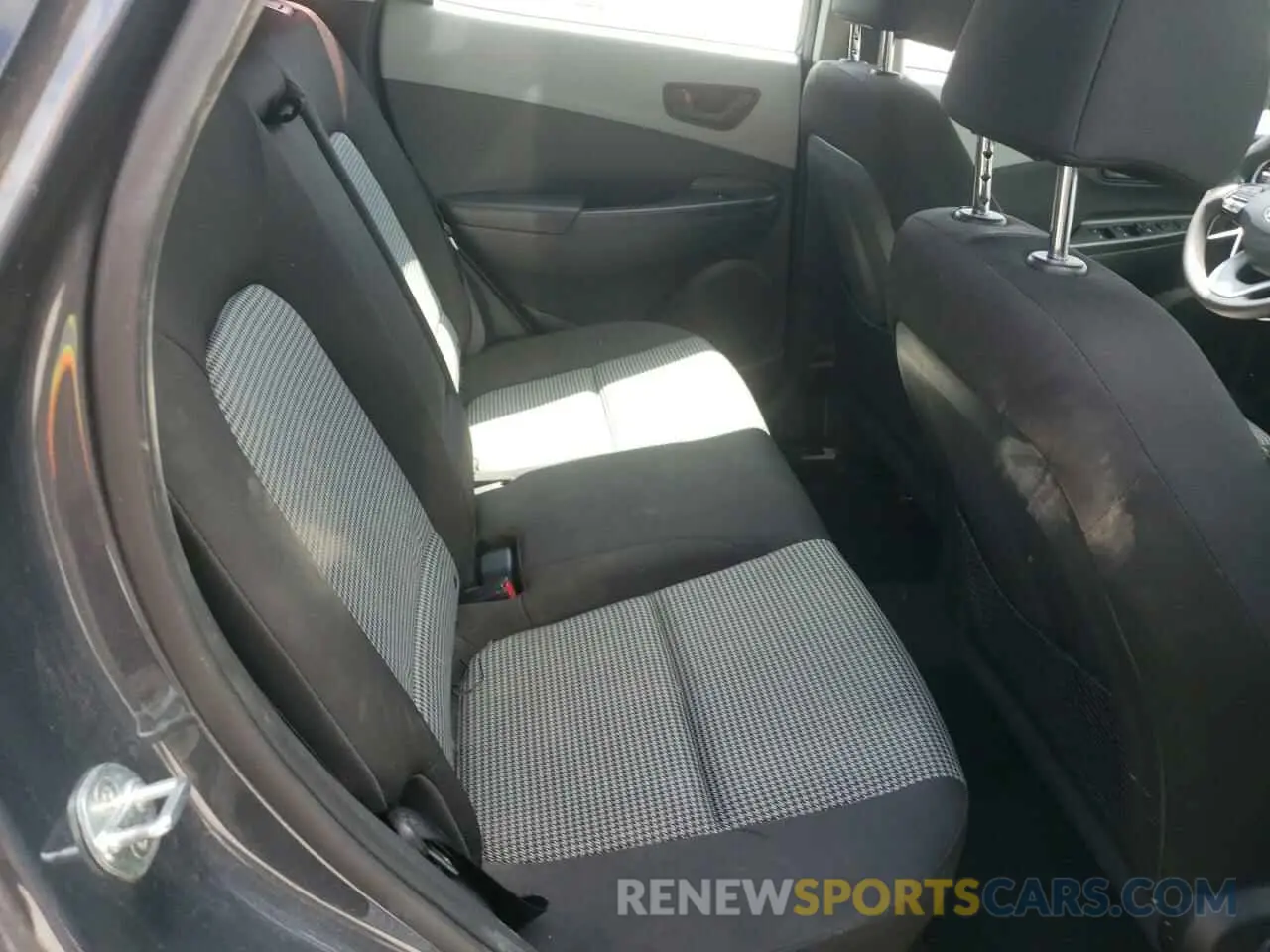 10 Photograph of a damaged car KM8K12AA3KU320381 HYUNDAI KONA 2019