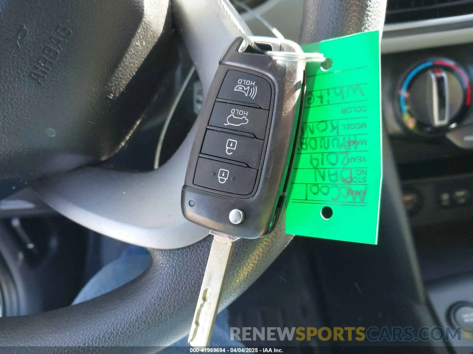 11 Photograph of a damaged car KM8K12AA4KU225392 HYUNDAI KONA 2019