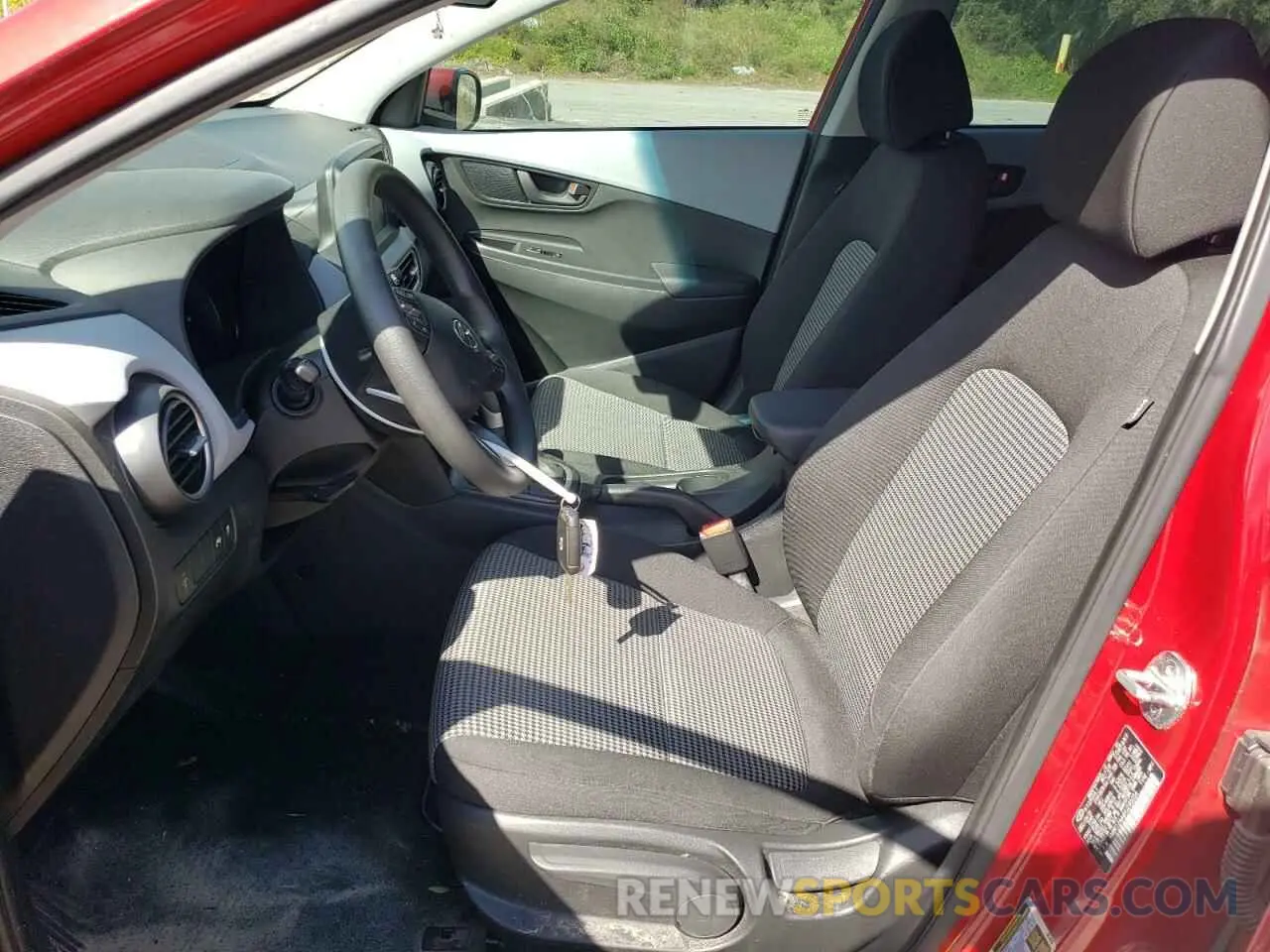7 Photograph of a damaged car KM8K12AA4KU295054 HYUNDAI KONA 2019