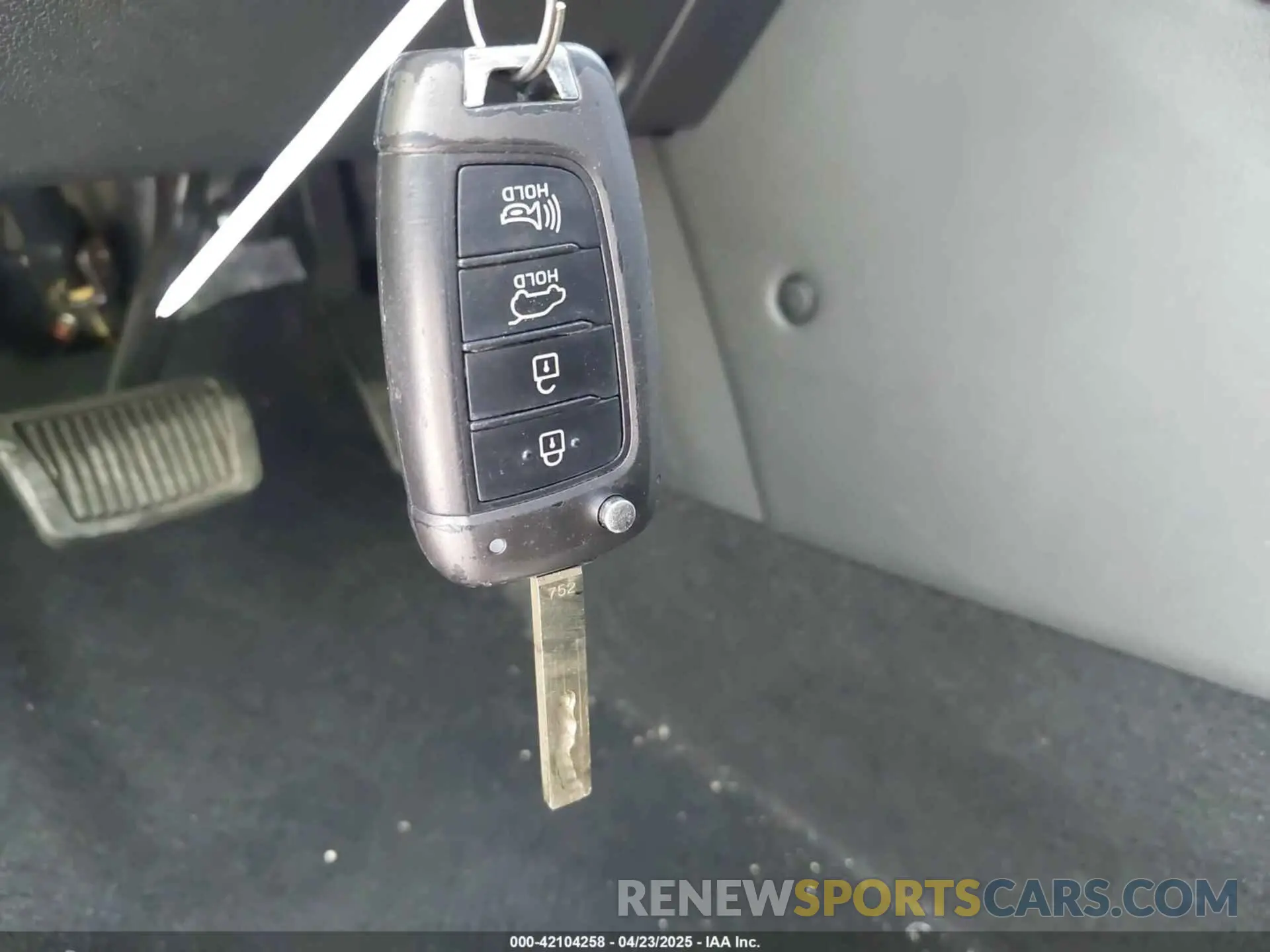 11 Photograph of a damaged car KM8K12AA4KU299296 HYUNDAI KONA 2019