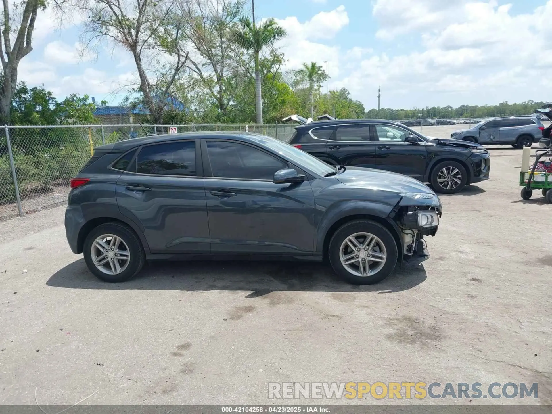 13 Photograph of a damaged car KM8K12AA4KU299296 HYUNDAI KONA 2019
