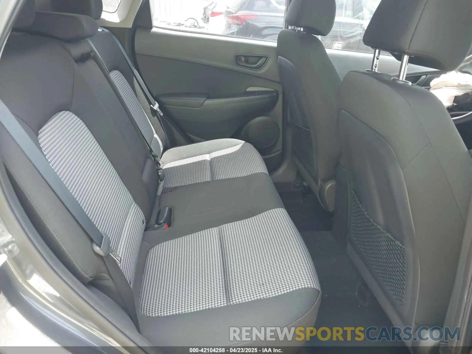 8 Photograph of a damaged car KM8K12AA4KU299296 HYUNDAI KONA 2019