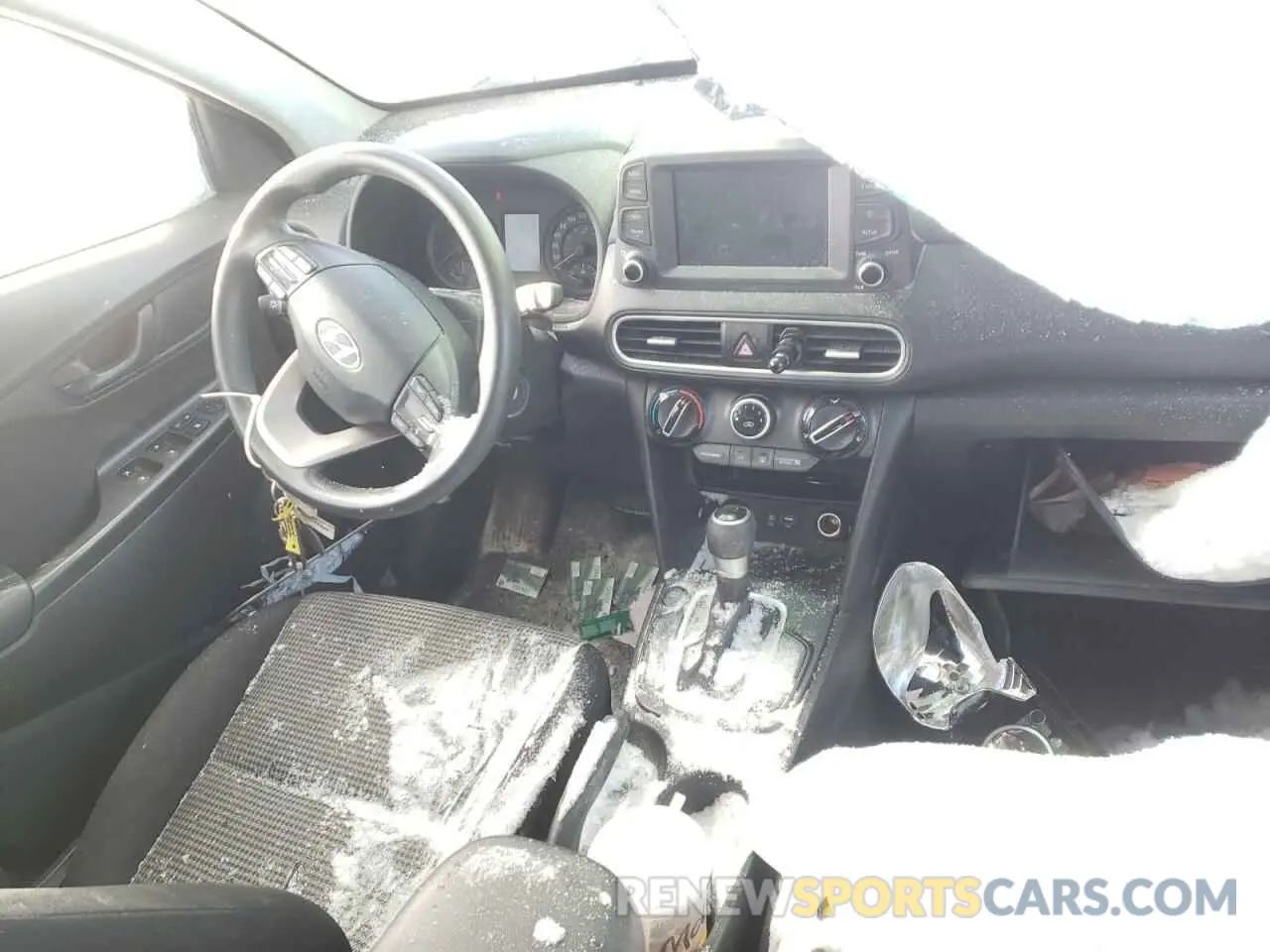 8 Photograph of a damaged car KM8K12AA4KU303749 HYUNDAI KONA 2019