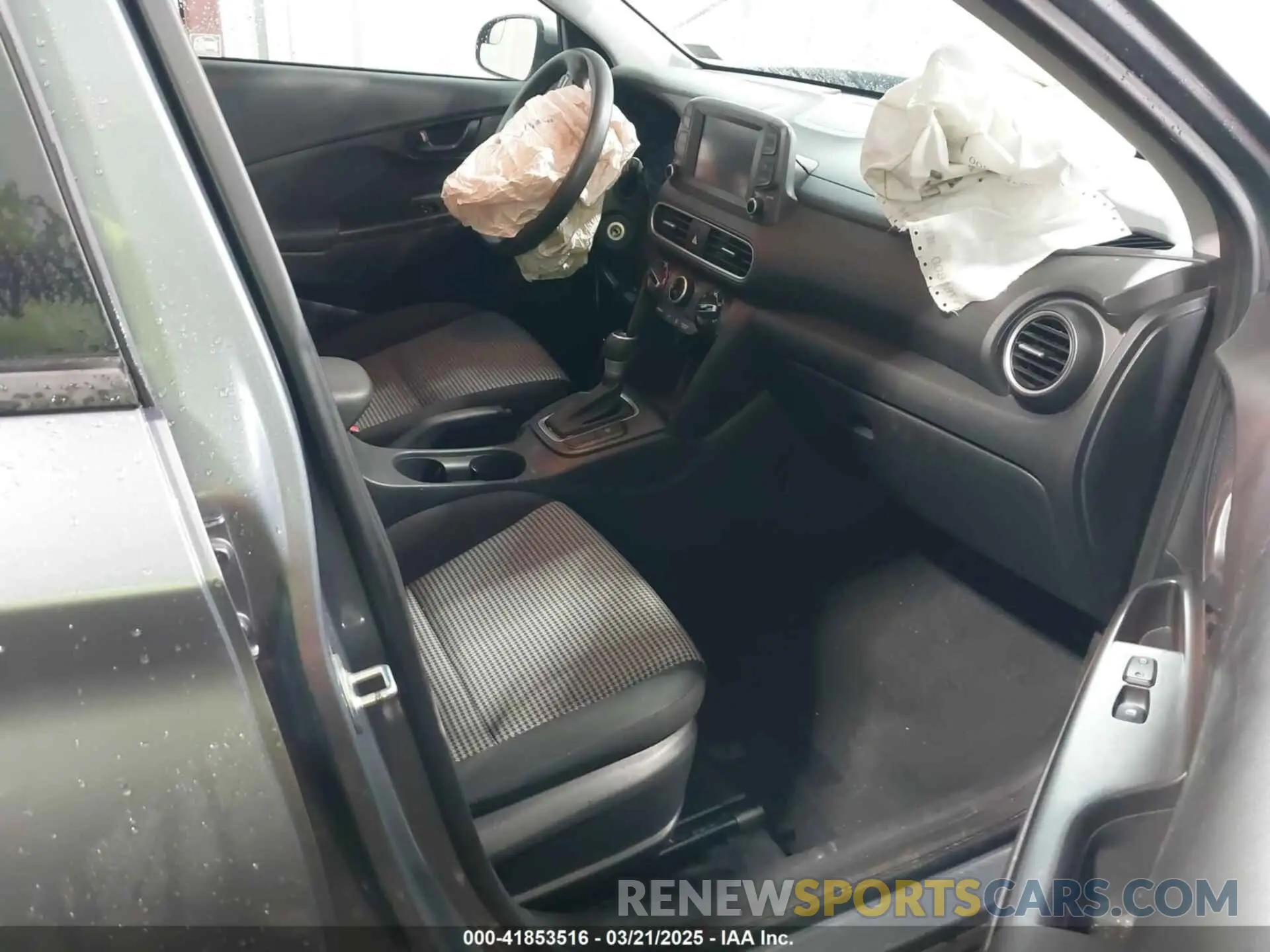 5 Photograph of a damaged car KM8K12AA6KU387721 HYUNDAI KONA 2019