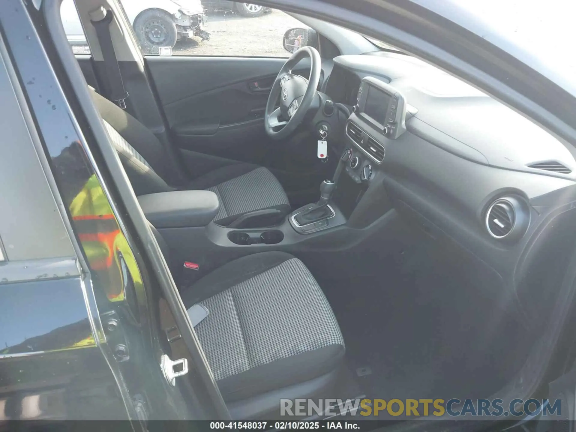 5 Photograph of a damaged car KM8K12AA7KU295968 HYUNDAI KONA 2019