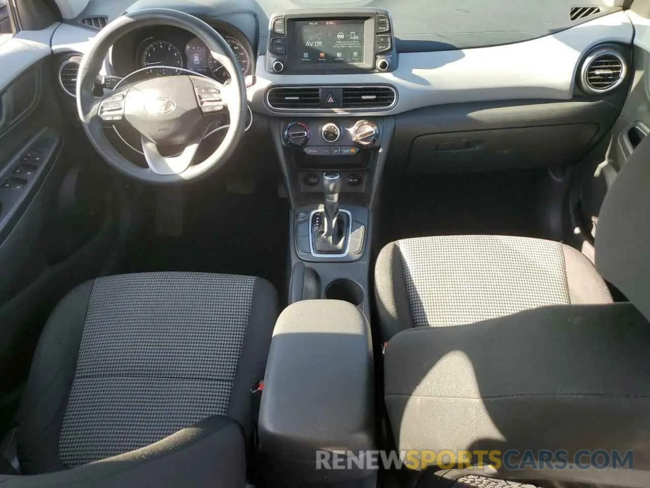 8 Photograph of a damaged car KM8K12AA8KU226688 HYUNDAI KONA 2019