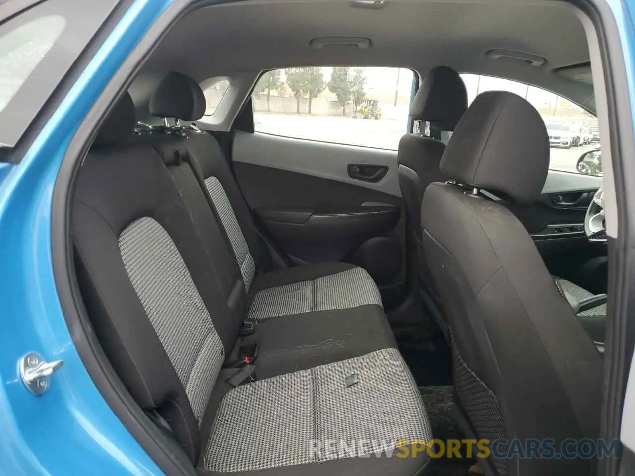 10 Photograph of a damaged car KM8K12AA8KU332333 HYUNDAI KONA 2019