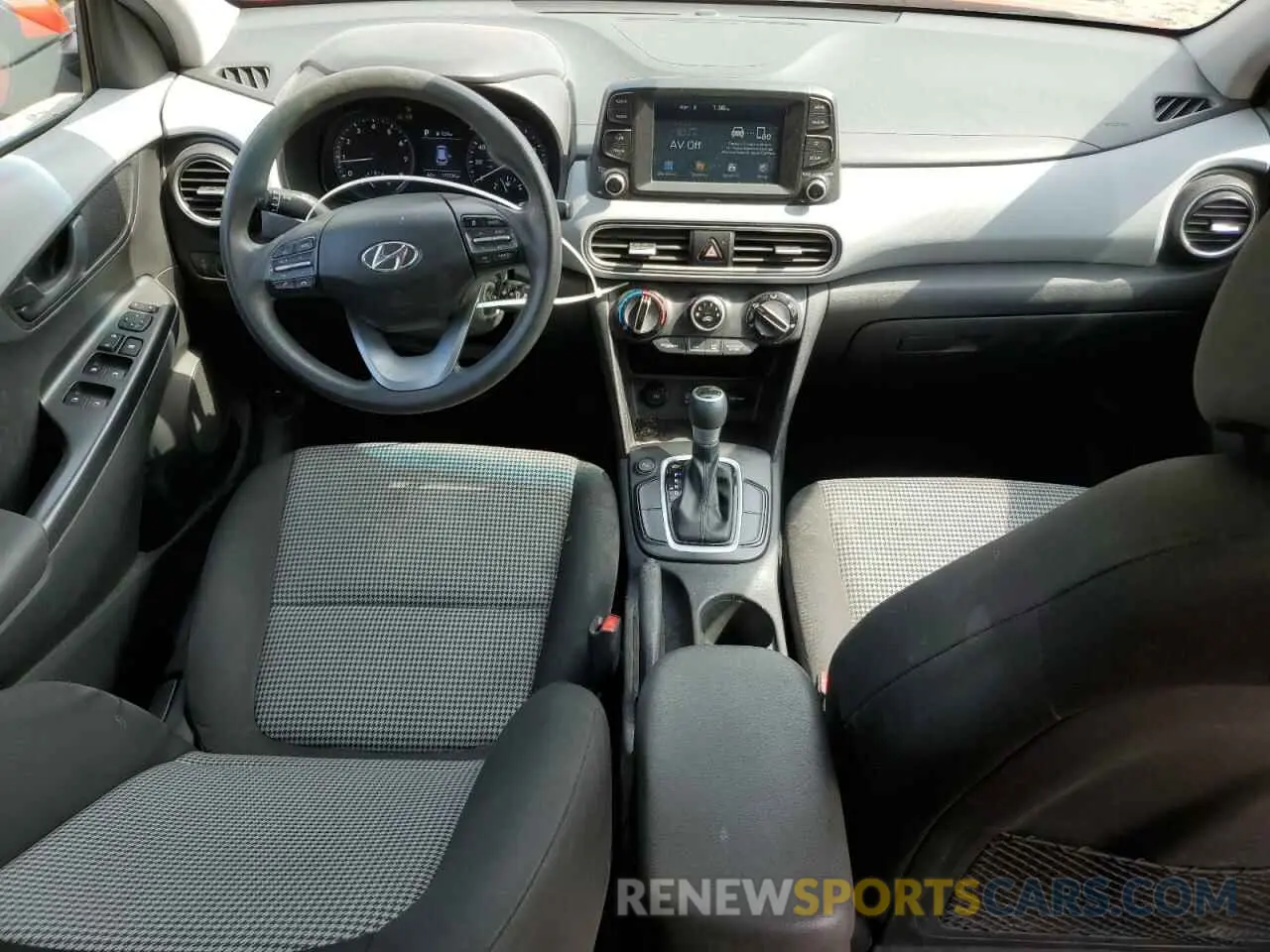 8 Photograph of a damaged car KM8K12AA8KU390572 HYUNDAI KONA 2019
