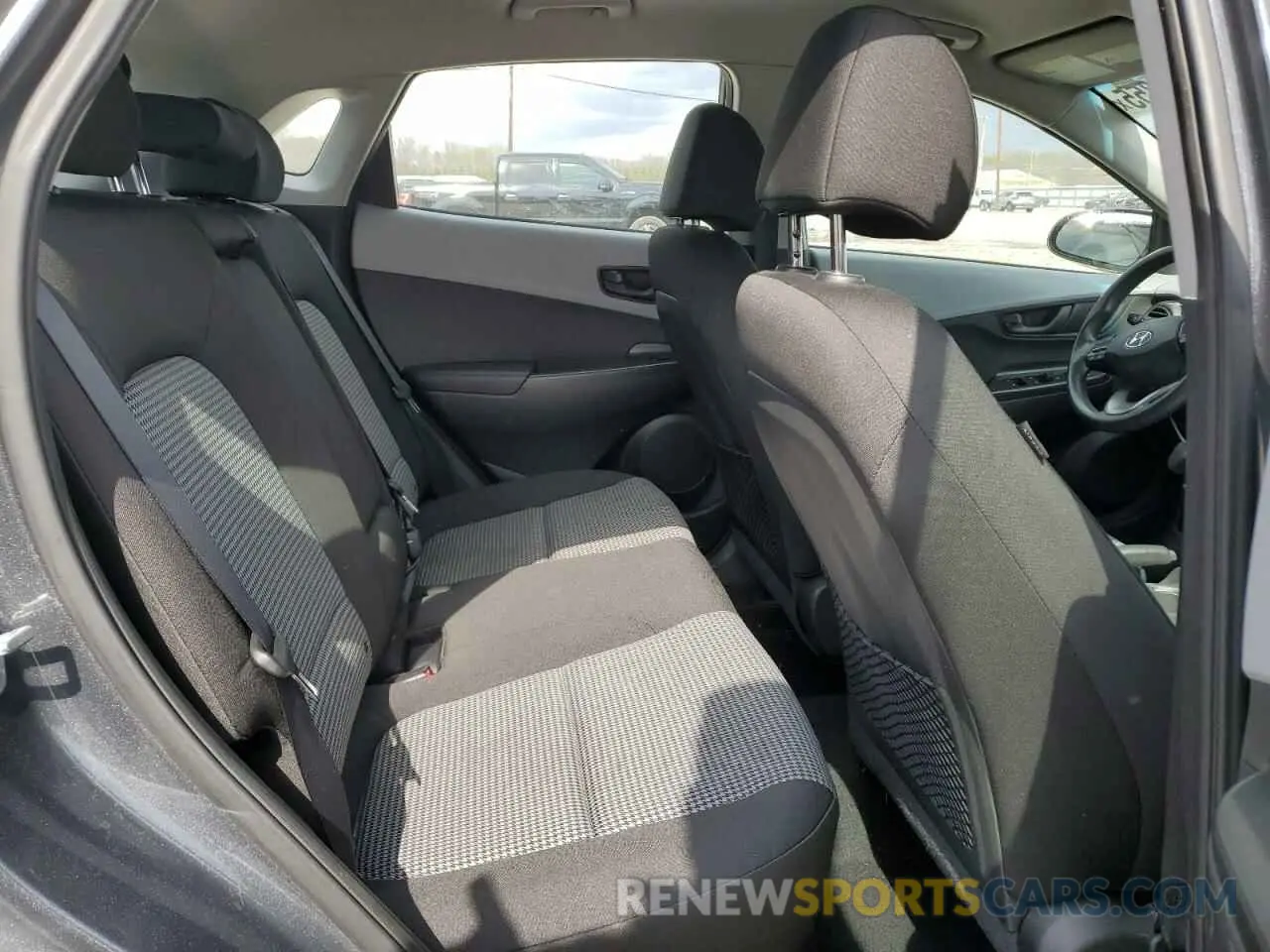 10 Photograph of a damaged car KM8K12AA9KU295776 HYUNDAI KONA 2019