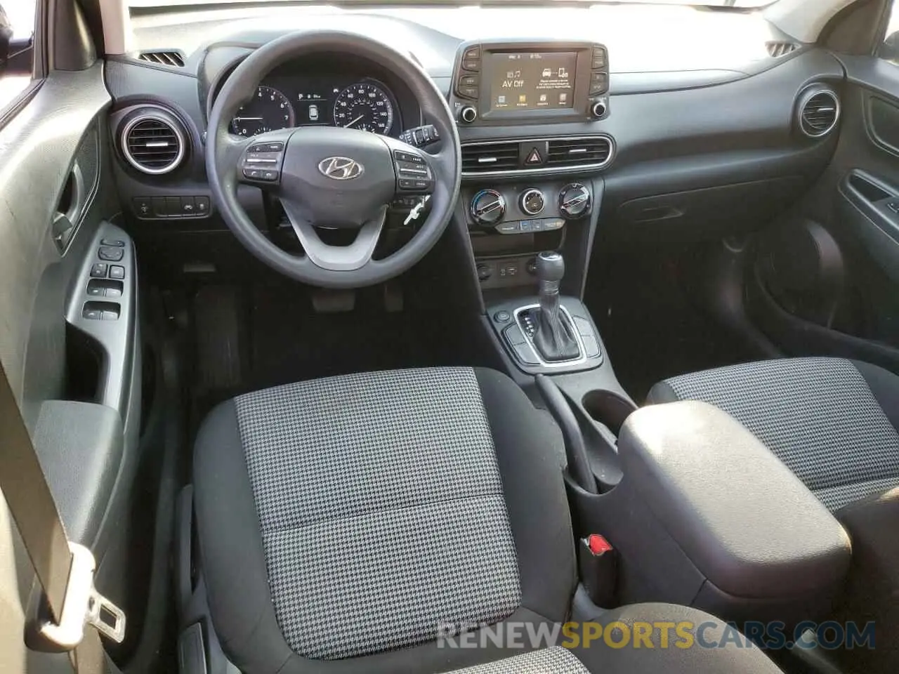 8 Photograph of a damaged car KM8K12AAXKU236381 HYUNDAI KONA 2019