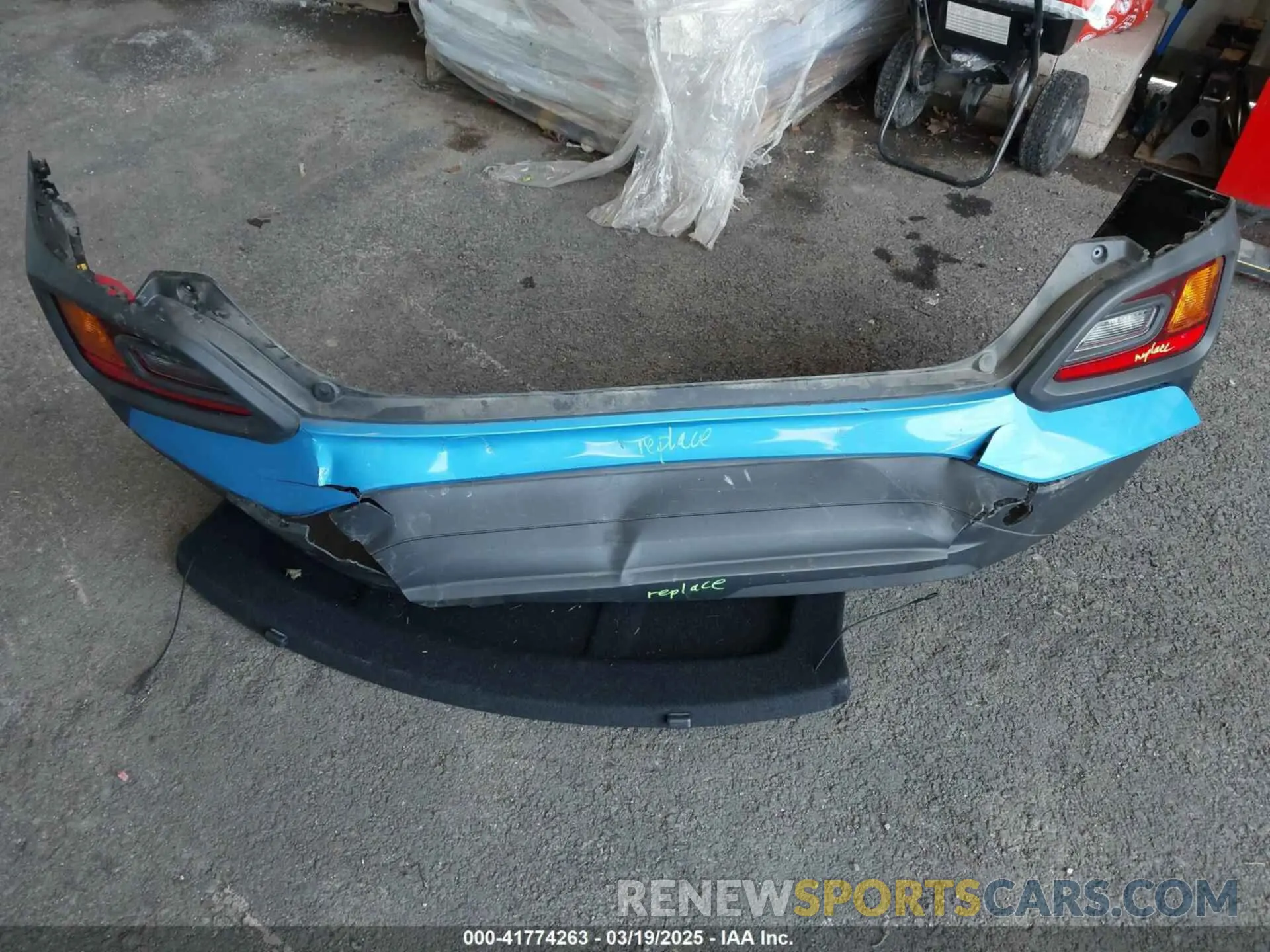 12 Photograph of a damaged car KM8K1CAA0KU337581 HYUNDAI KONA 2019