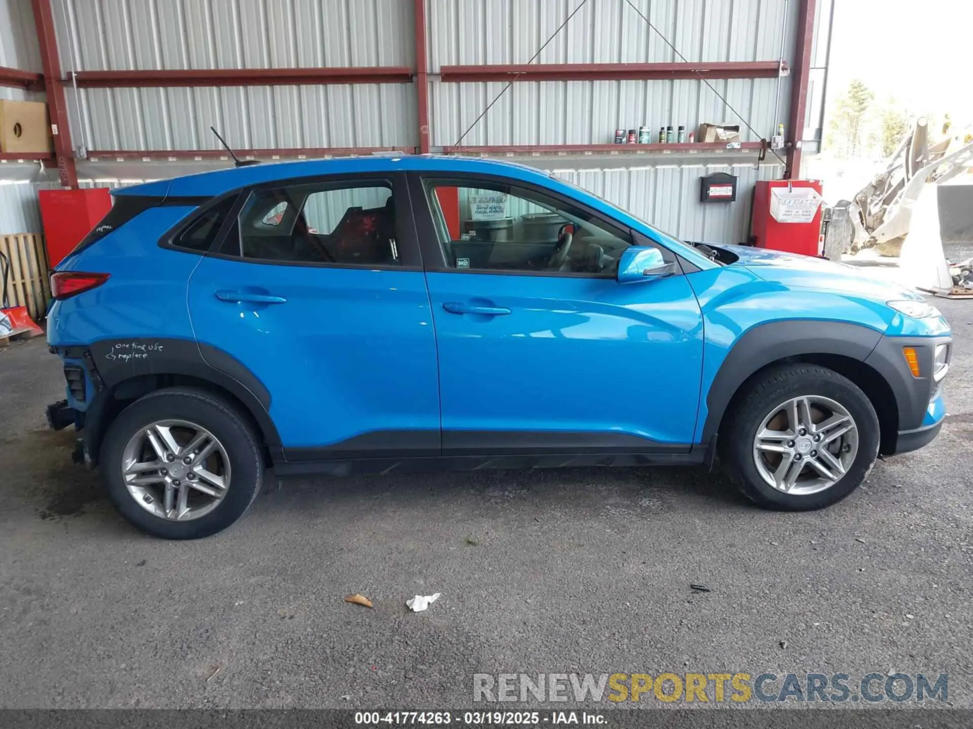 14 Photograph of a damaged car KM8K1CAA0KU337581 HYUNDAI KONA 2019