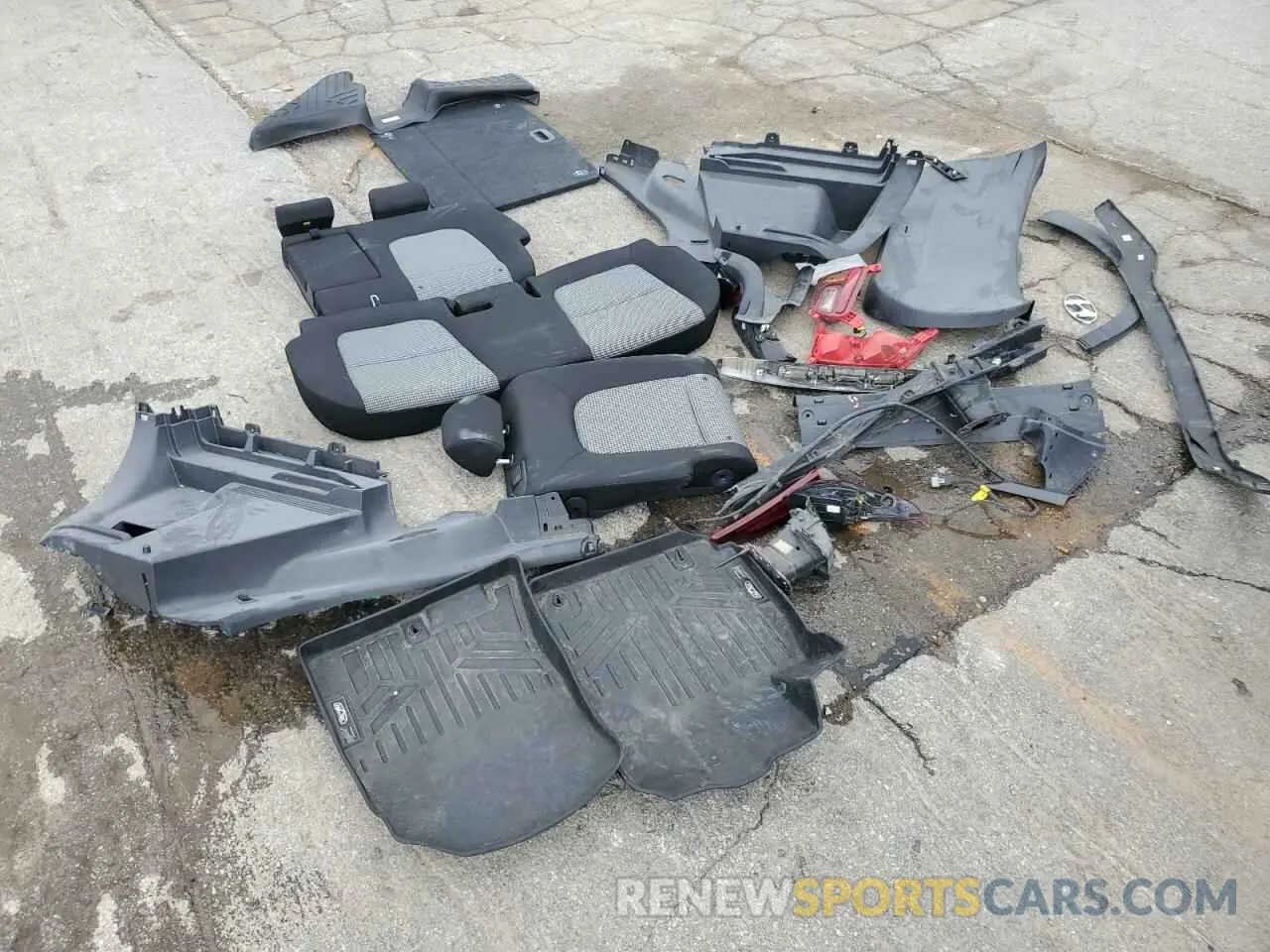 13 Photograph of a damaged car KM8K1CAA1KU194575 HYUNDAI KONA 2019