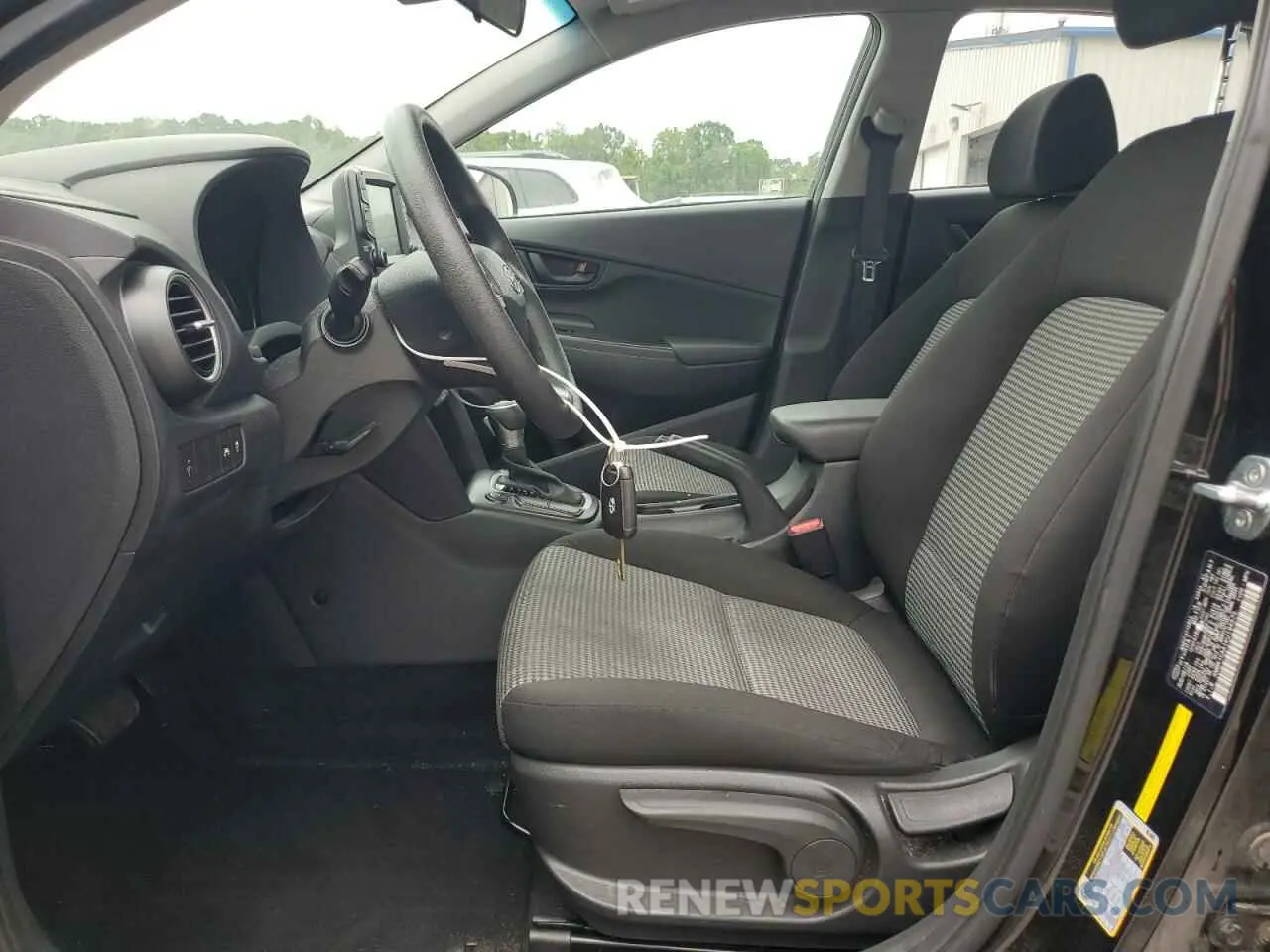 7 Photograph of a damaged car KM8K1CAA1KU194575 HYUNDAI KONA 2019