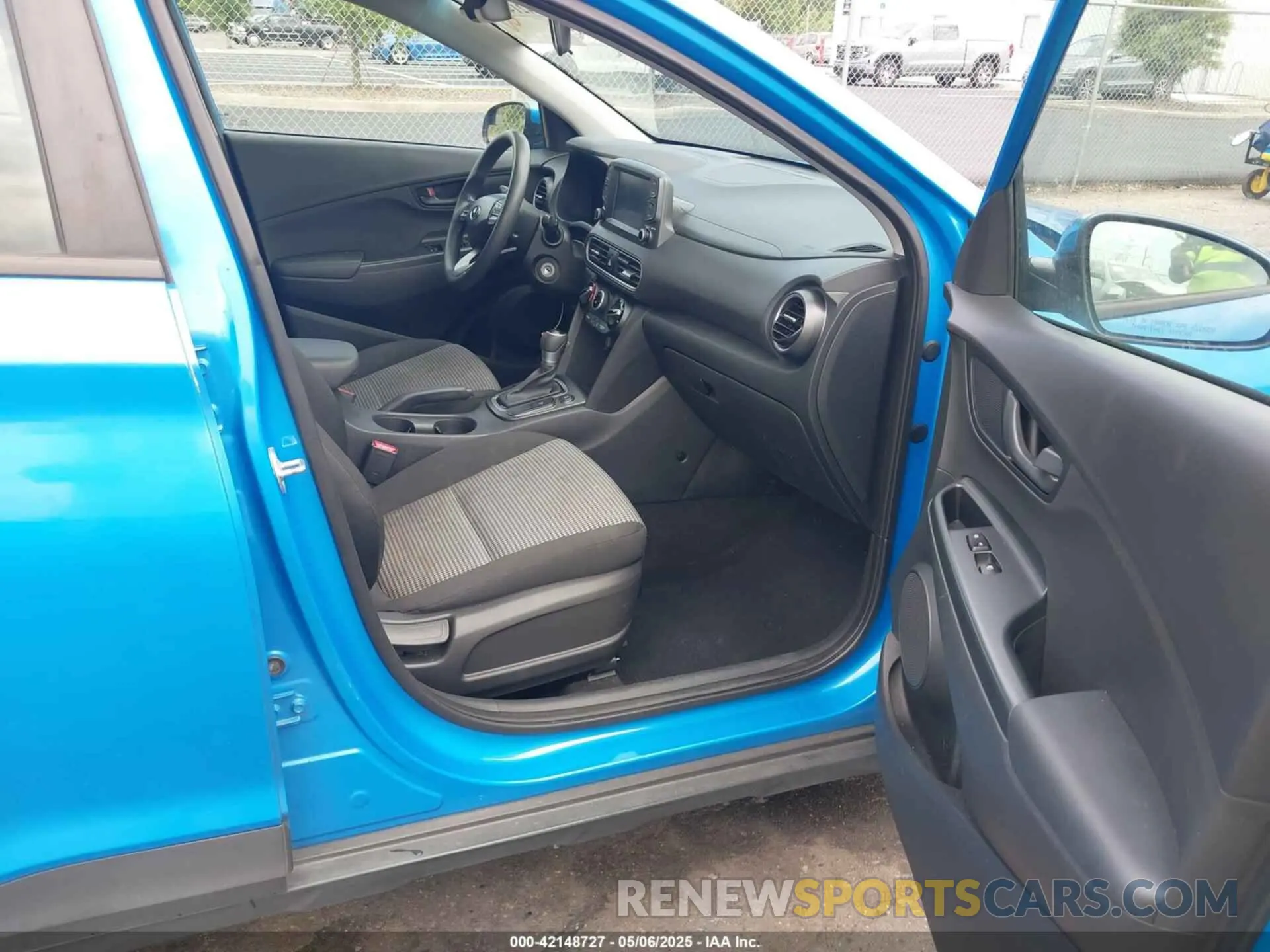 5 Photograph of a damaged car KM8K1CAA1KU256119 HYUNDAI KONA 2019