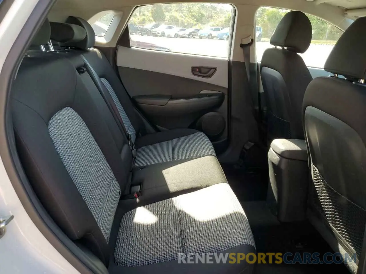 10 Photograph of a damaged car KM8K1CAA1KU283112 HYUNDAI KONA 2019