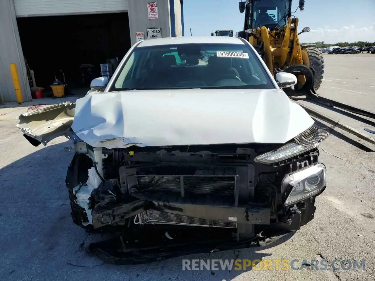 5 Photograph of a damaged car KM8K1CAA1KU283112 HYUNDAI KONA 2019