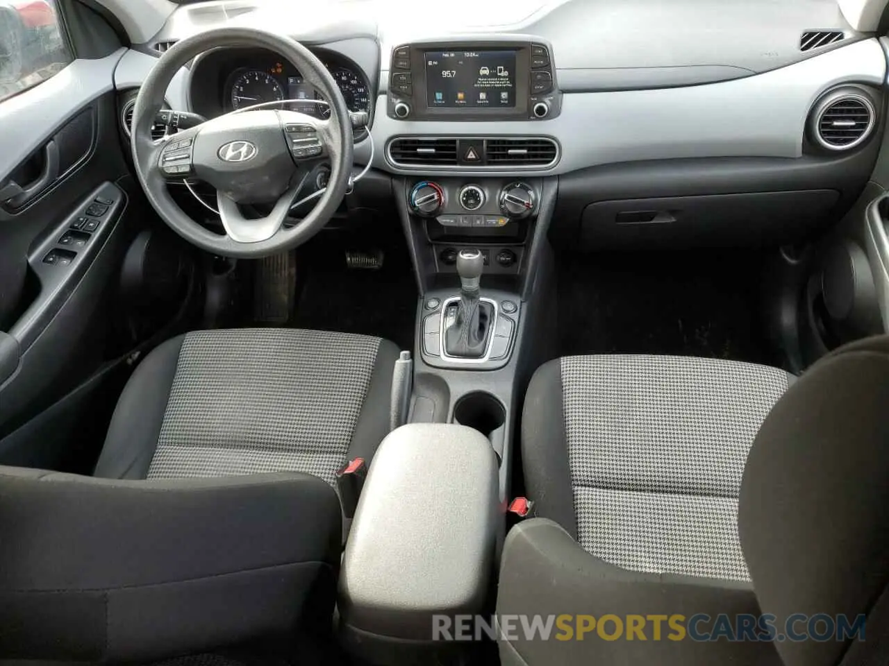 8 Photograph of a damaged car KM8K1CAA1KU300765 HYUNDAI KONA 2019