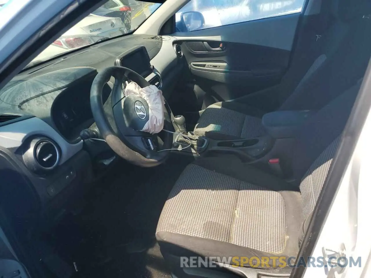 7 Photograph of a damaged car KM8K1CAA1KU308753 HYUNDAI KONA 2019
