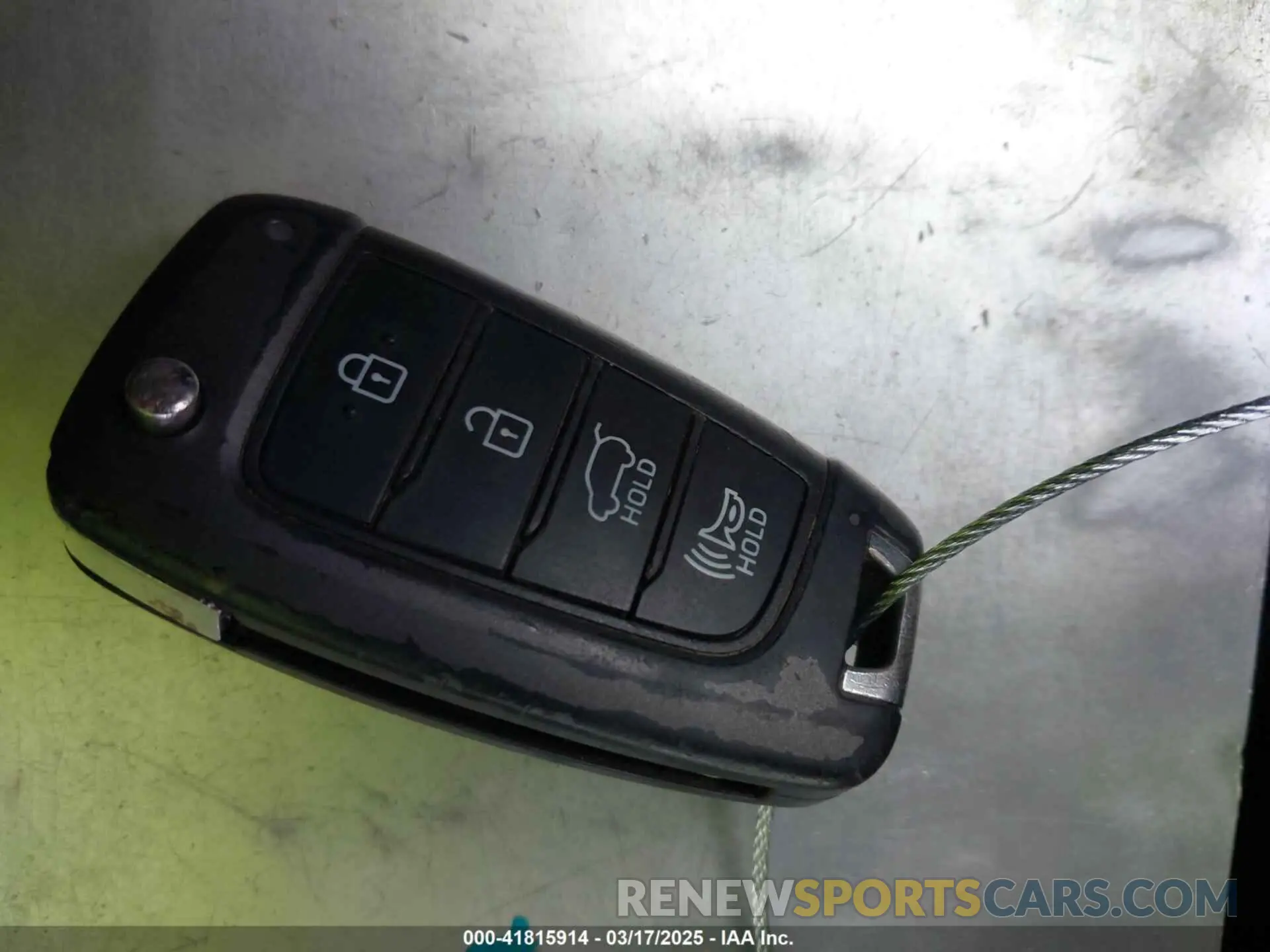 11 Photograph of a damaged car KM8K1CAA2KU300600 HYUNDAI KONA 2019
