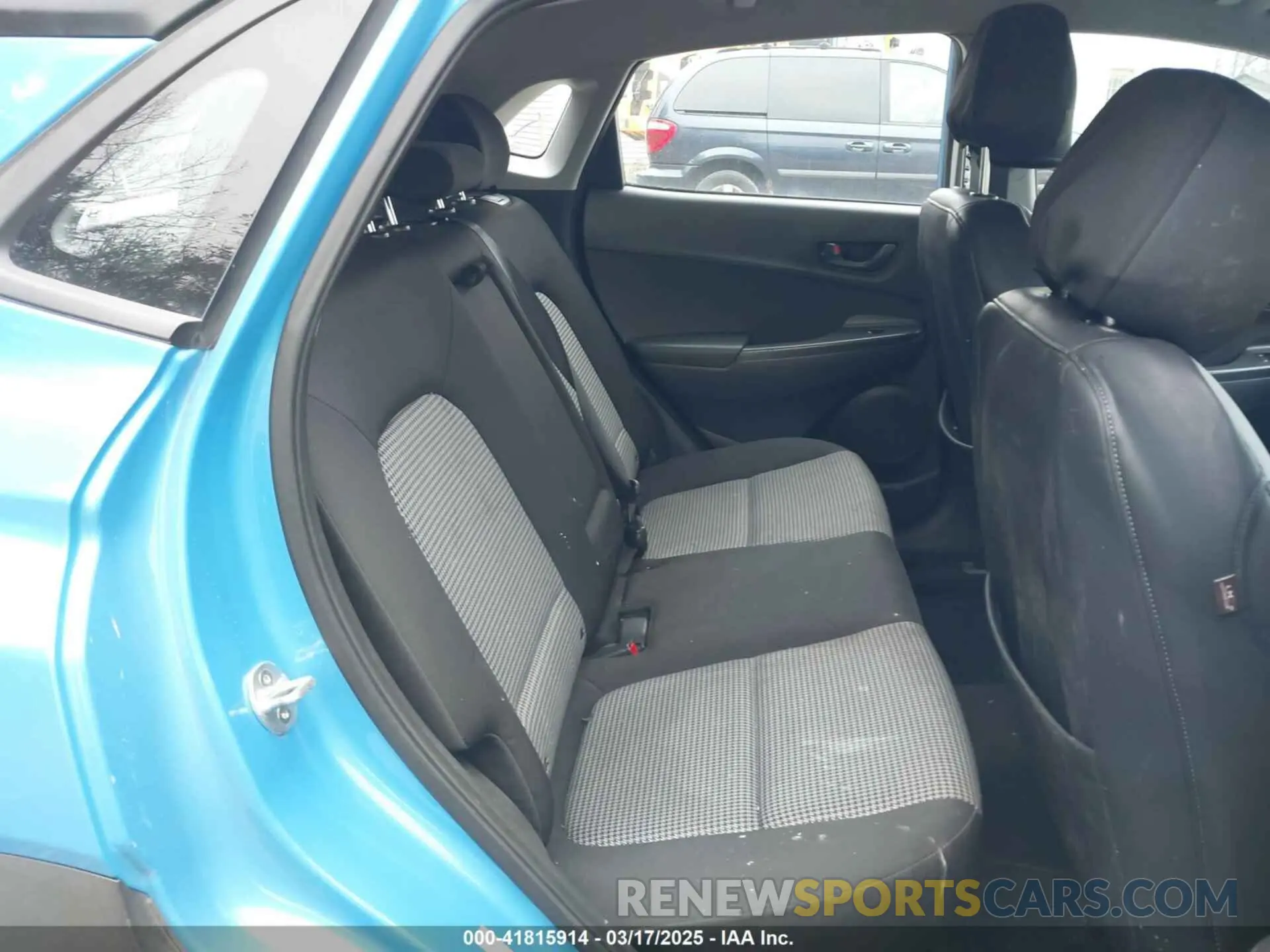8 Photograph of a damaged car KM8K1CAA2KU300600 HYUNDAI KONA 2019