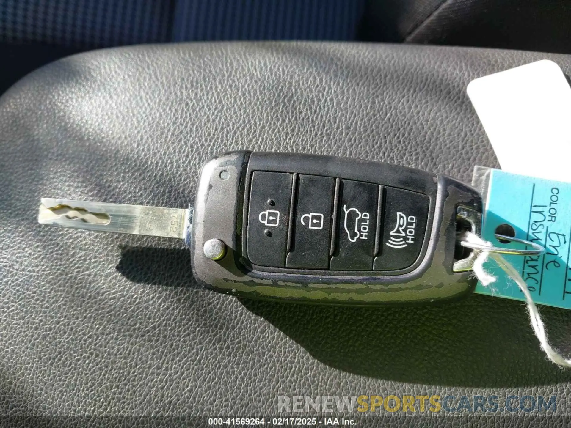 11 Photograph of a damaged car KM8K1CAA2KU352874 HYUNDAI KONA 2019