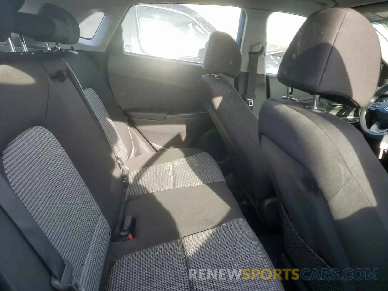 10 Photograph of a damaged car KM8K1CAA5KU274817 HYUNDAI KONA 2019