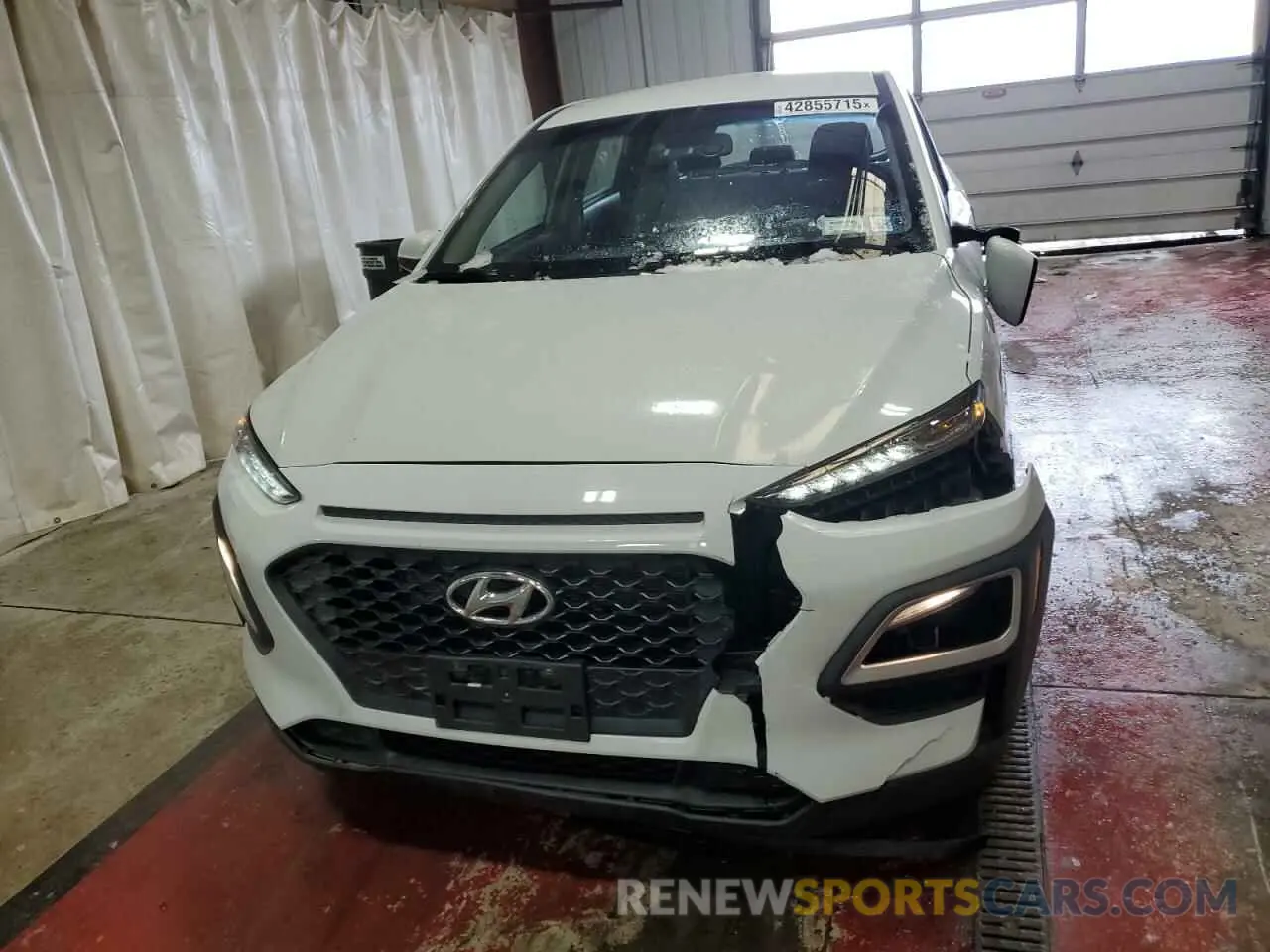 5 Photograph of a damaged car KM8K1CAA7KU300897 HYUNDAI KONA 2019
