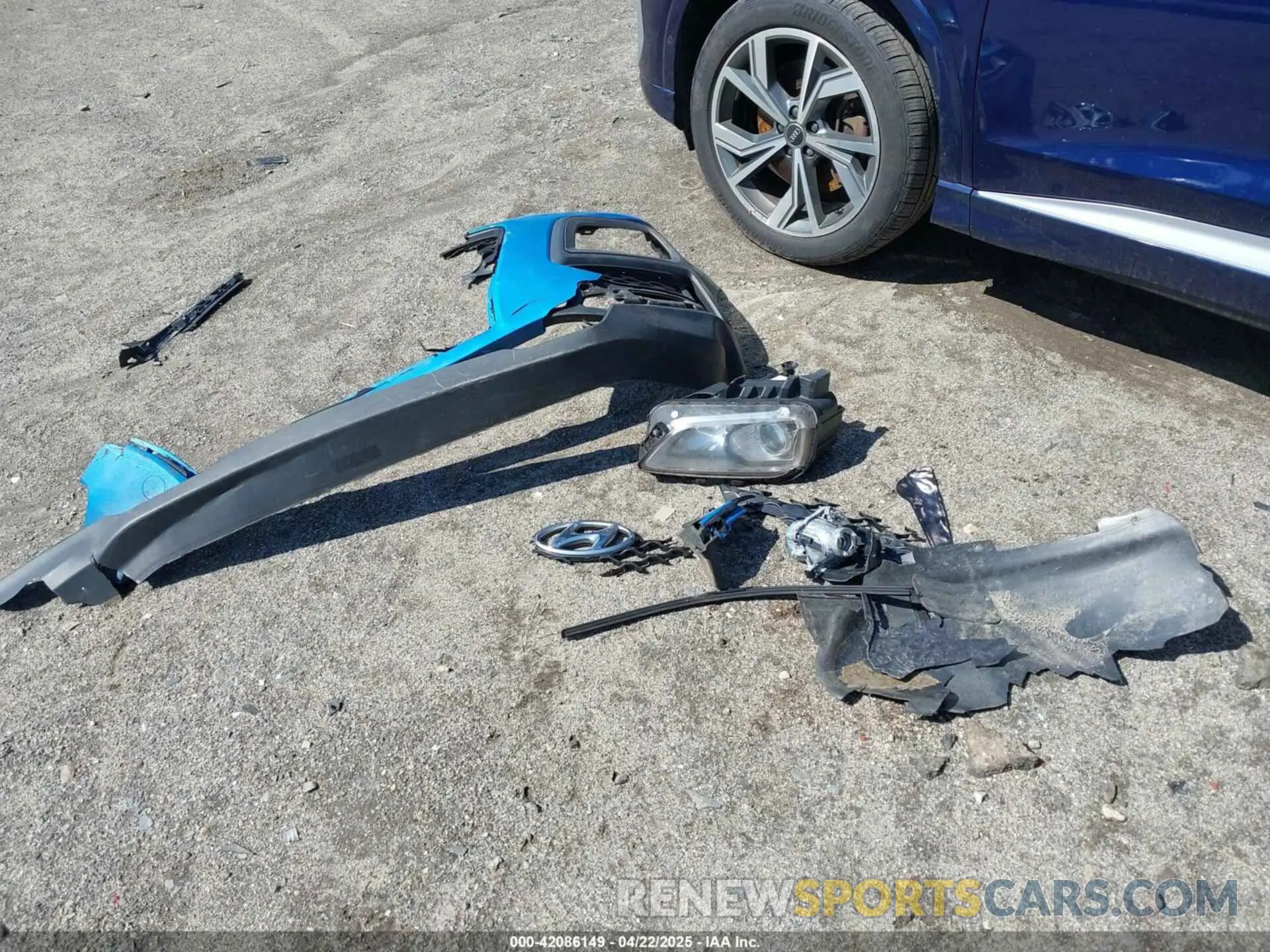 12 Photograph of a damaged car KM8K1CAA8KU355021 HYUNDAI KONA 2019