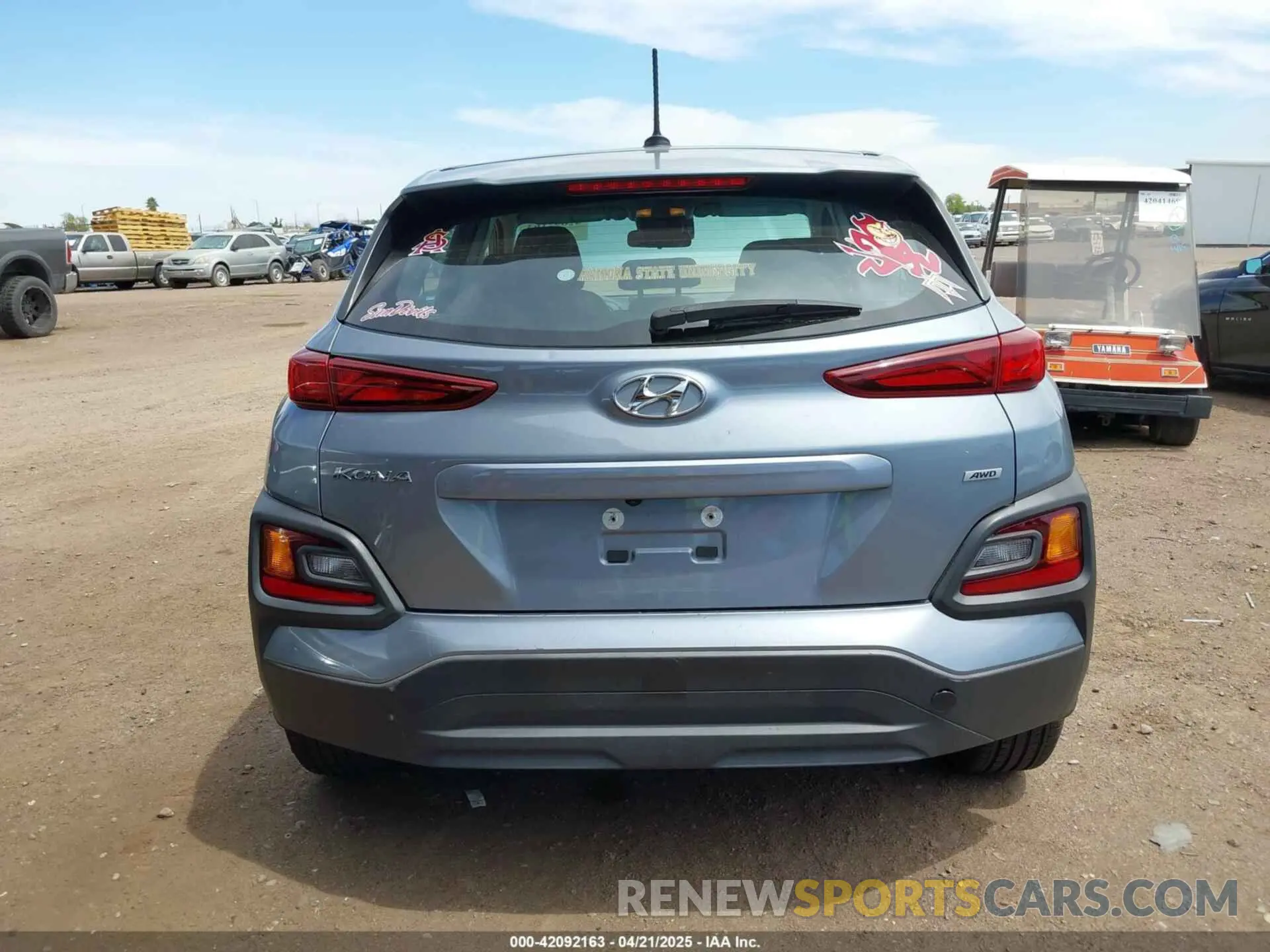 17 Photograph of a damaged car KM8K1CAAXKU249380 HYUNDAI KONA 2019