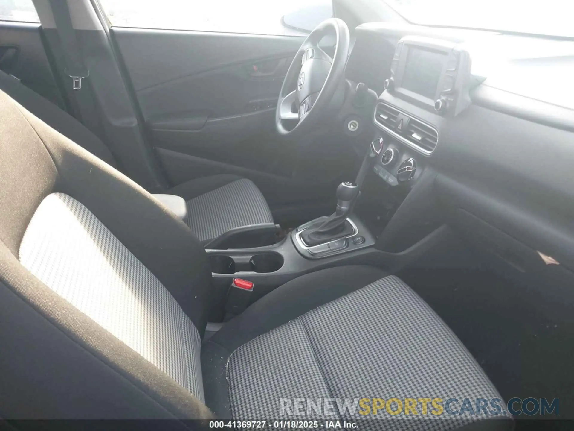 5 Photograph of a damaged car KM8K1CAAXKU279365 HYUNDAI KONA 2019