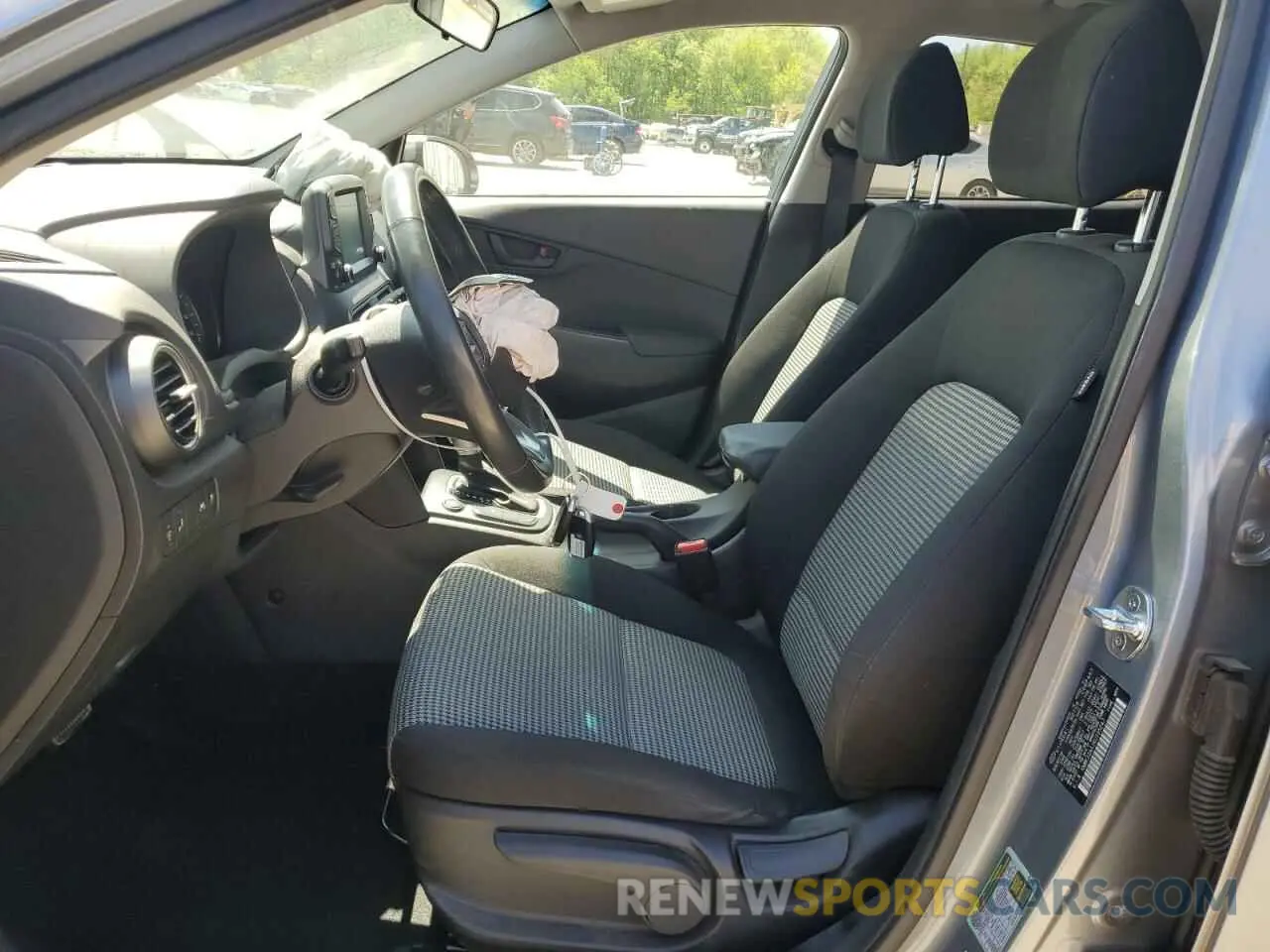 7 Photograph of a damaged car KM8K22AA1KU195247 HYUNDAI KONA 2019