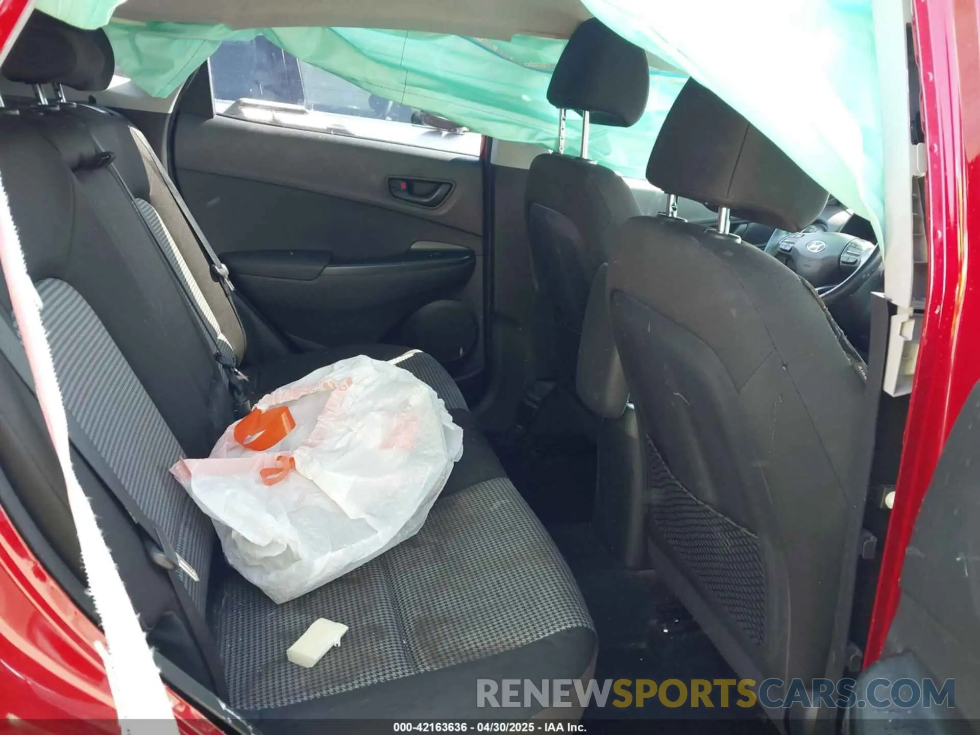 8 Photograph of a damaged car KM8K22AA3KU396020 HYUNDAI KONA 2019