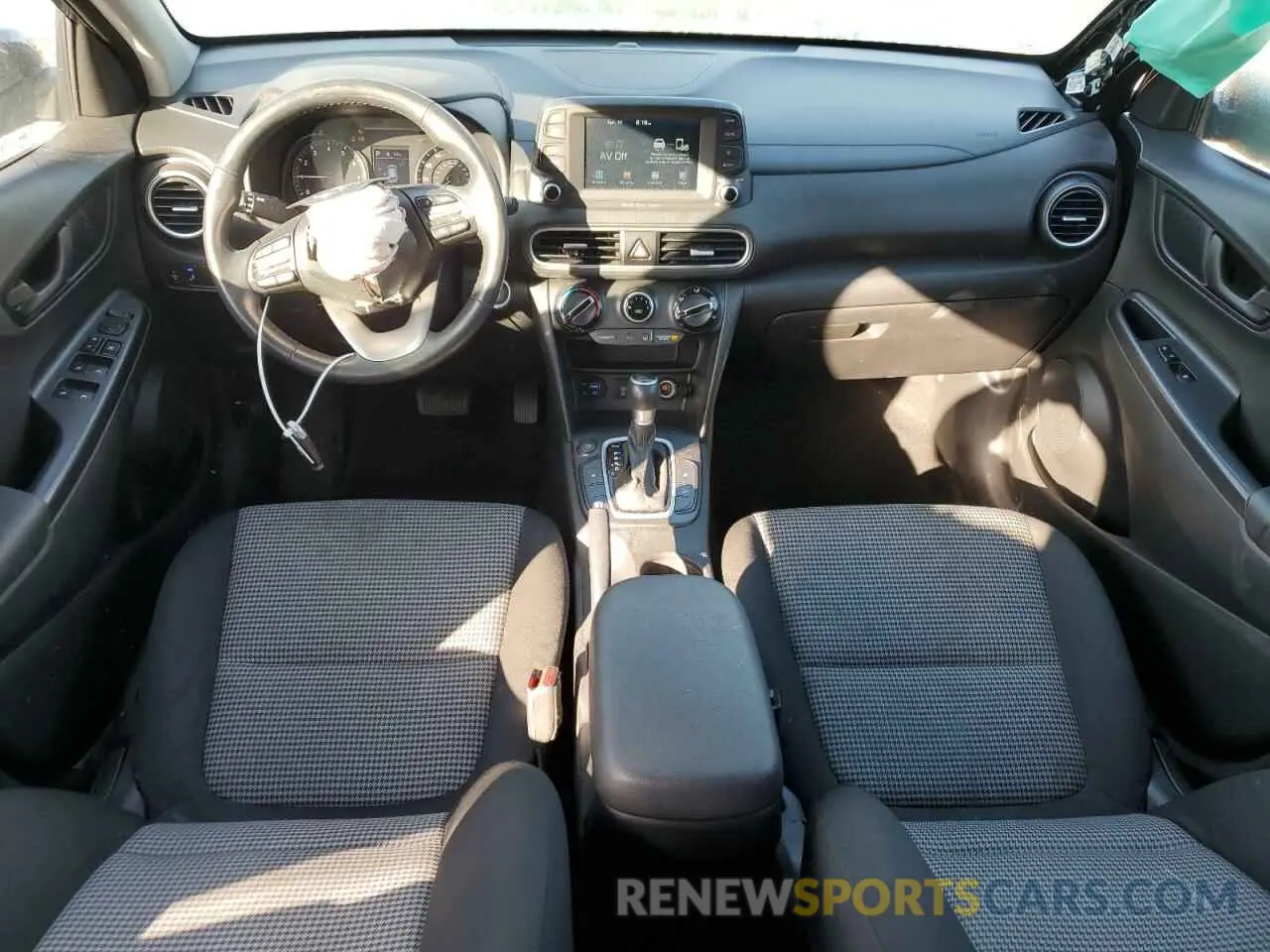 8 Photograph of a damaged car KM8K22AA5KU264361 HYUNDAI KONA 2019