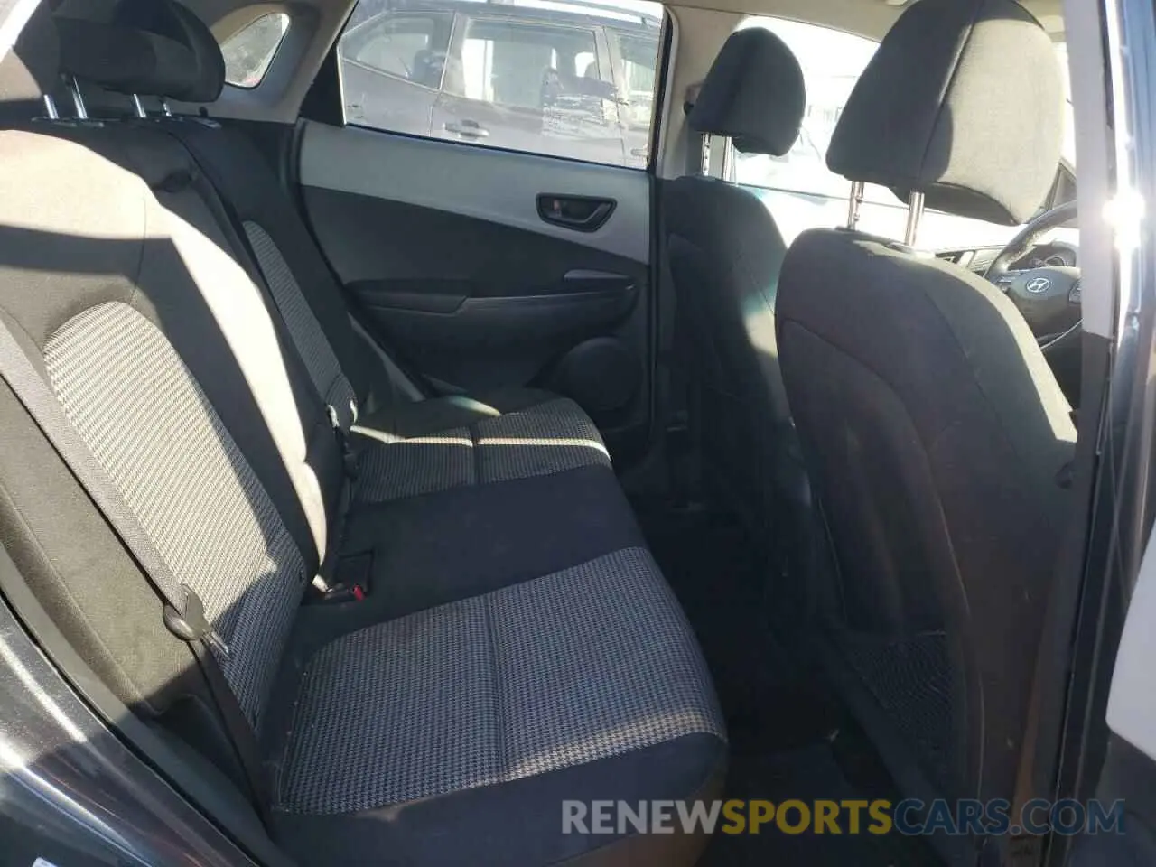 10 Photograph of a damaged car KM8K22AA9KU305235 HYUNDAI KONA 2019
