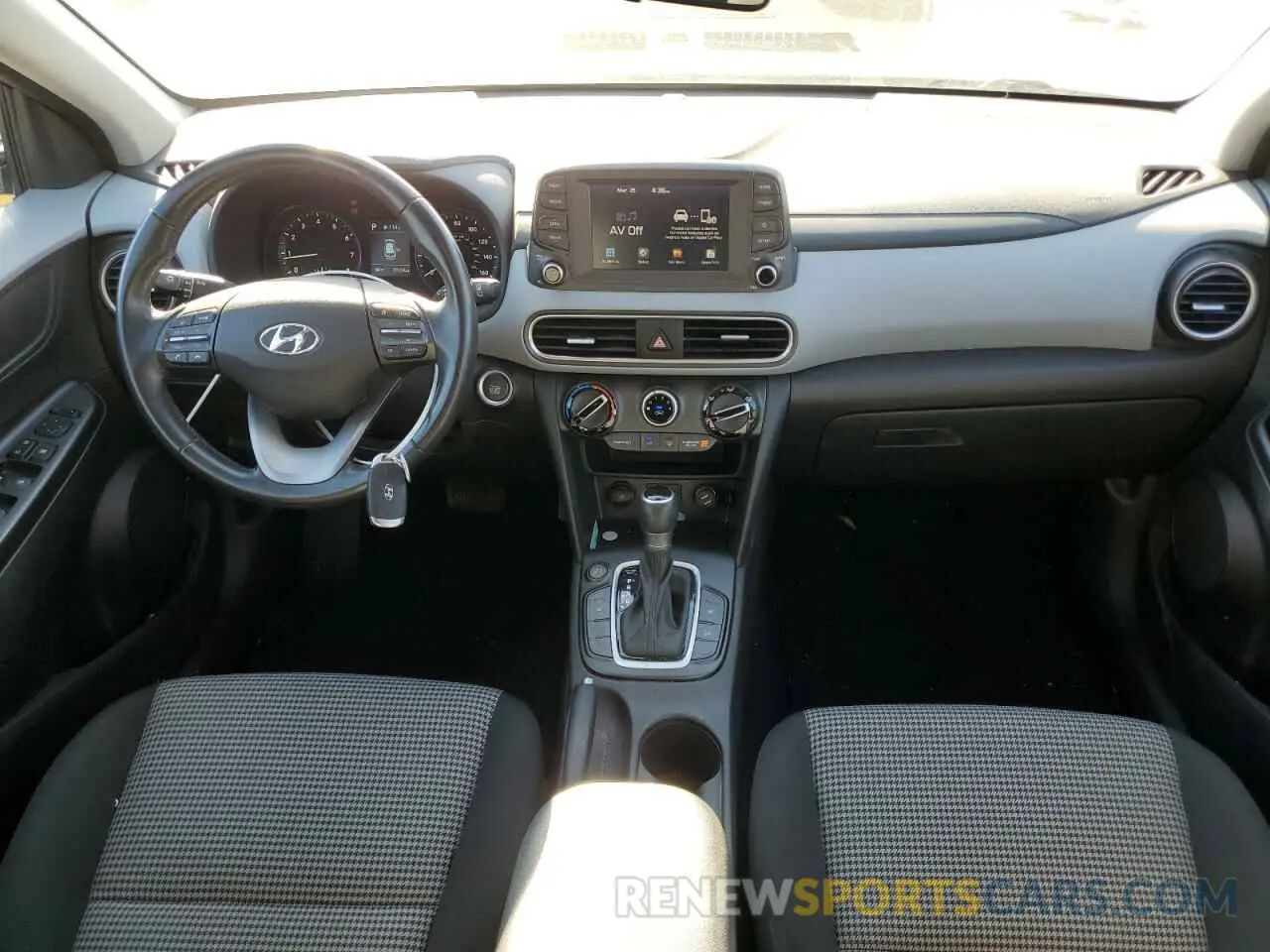 8 Photograph of a damaged car KM8K22AA9KU354998 HYUNDAI KONA 2019