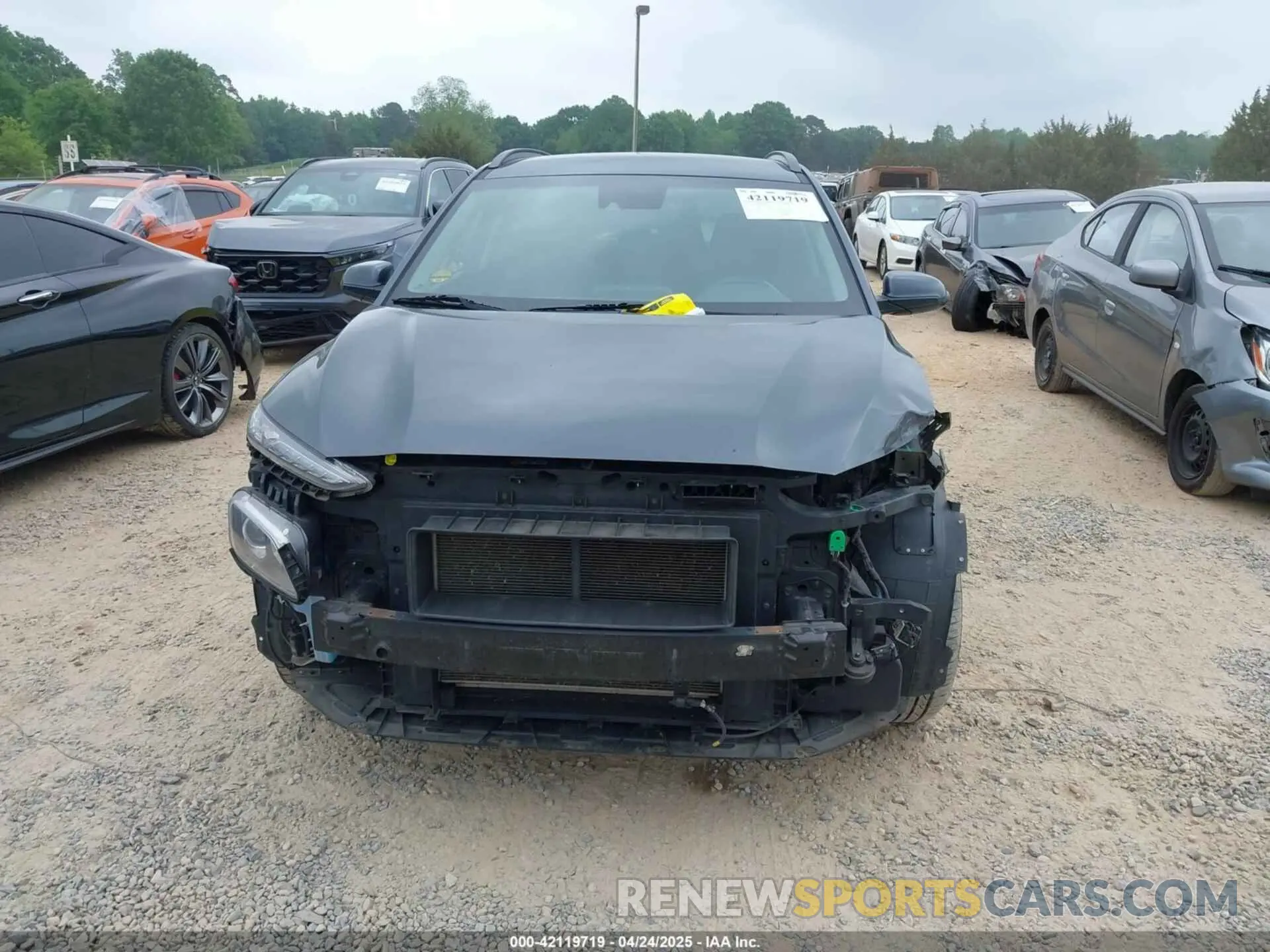 12 Photograph of a damaged car KM8K22AAXKU224907 HYUNDAI KONA 2019