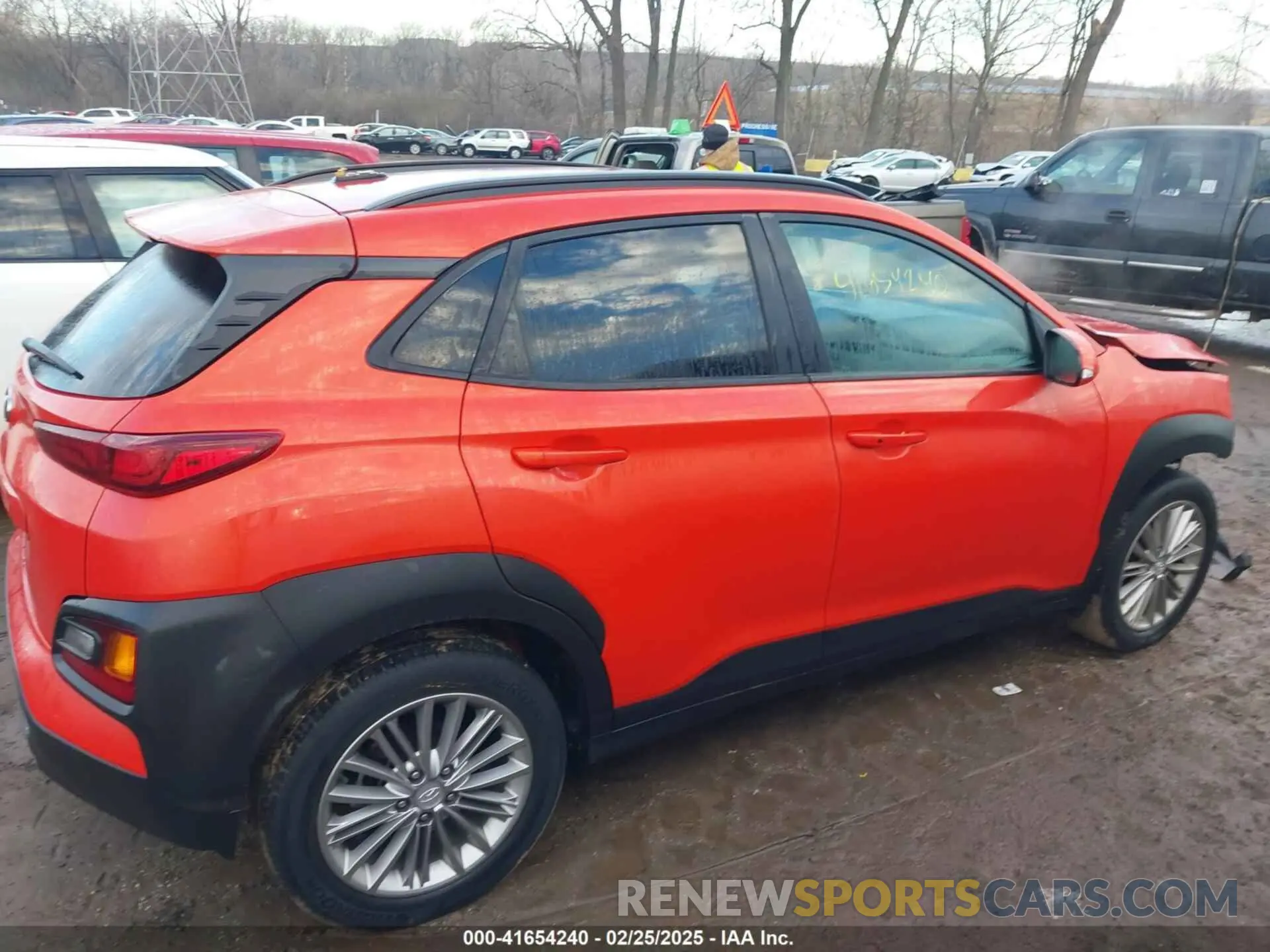 13 Photograph of a damaged car KM8K22AAXKU293340 HYUNDAI KONA 2019
