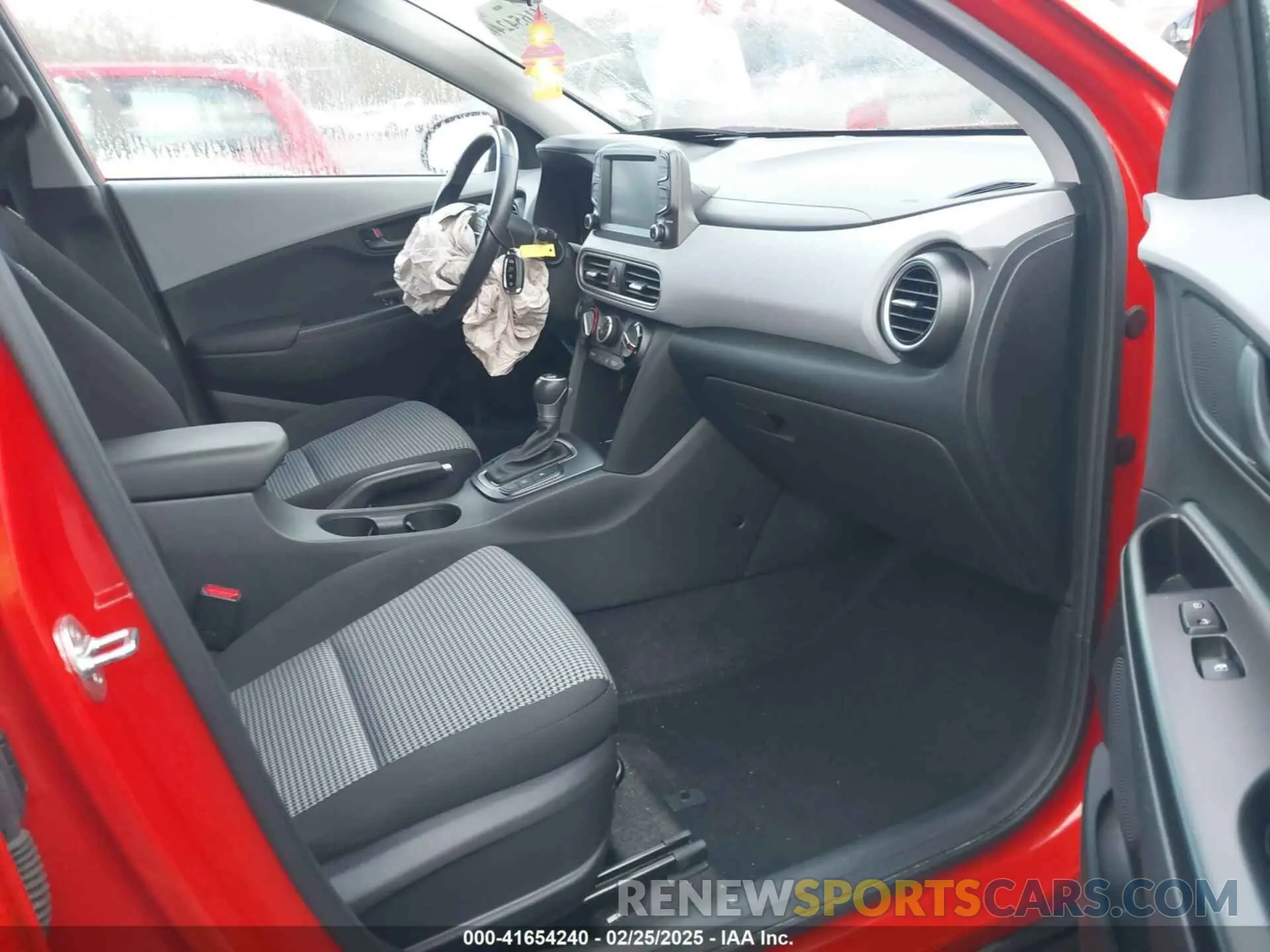 5 Photograph of a damaged car KM8K22AAXKU293340 HYUNDAI KONA 2019
