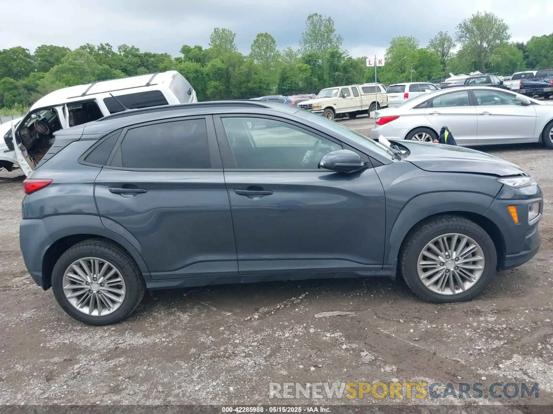 13 Photograph of a damaged car KM8K2CAA0KU368763 HYUNDAI KONA 2019