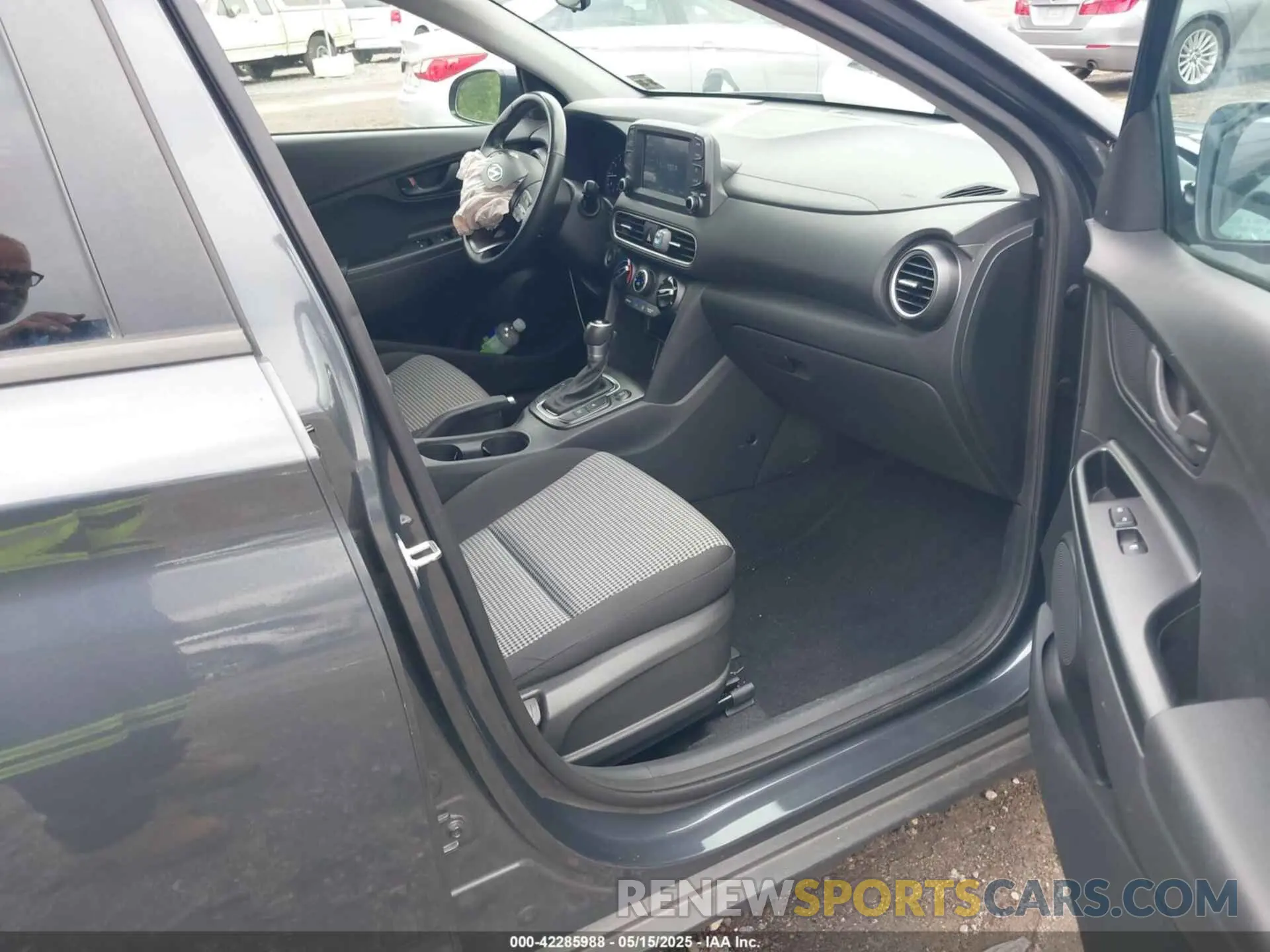 5 Photograph of a damaged car KM8K2CAA0KU368763 HYUNDAI KONA 2019