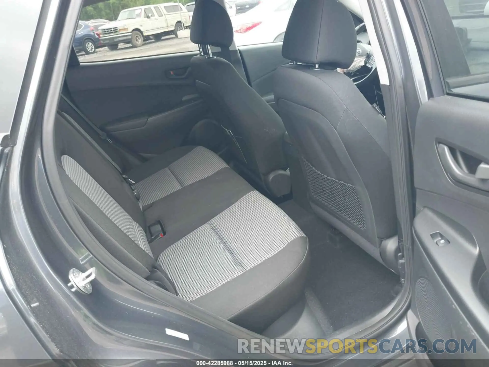 8 Photograph of a damaged car KM8K2CAA0KU368763 HYUNDAI KONA 2019