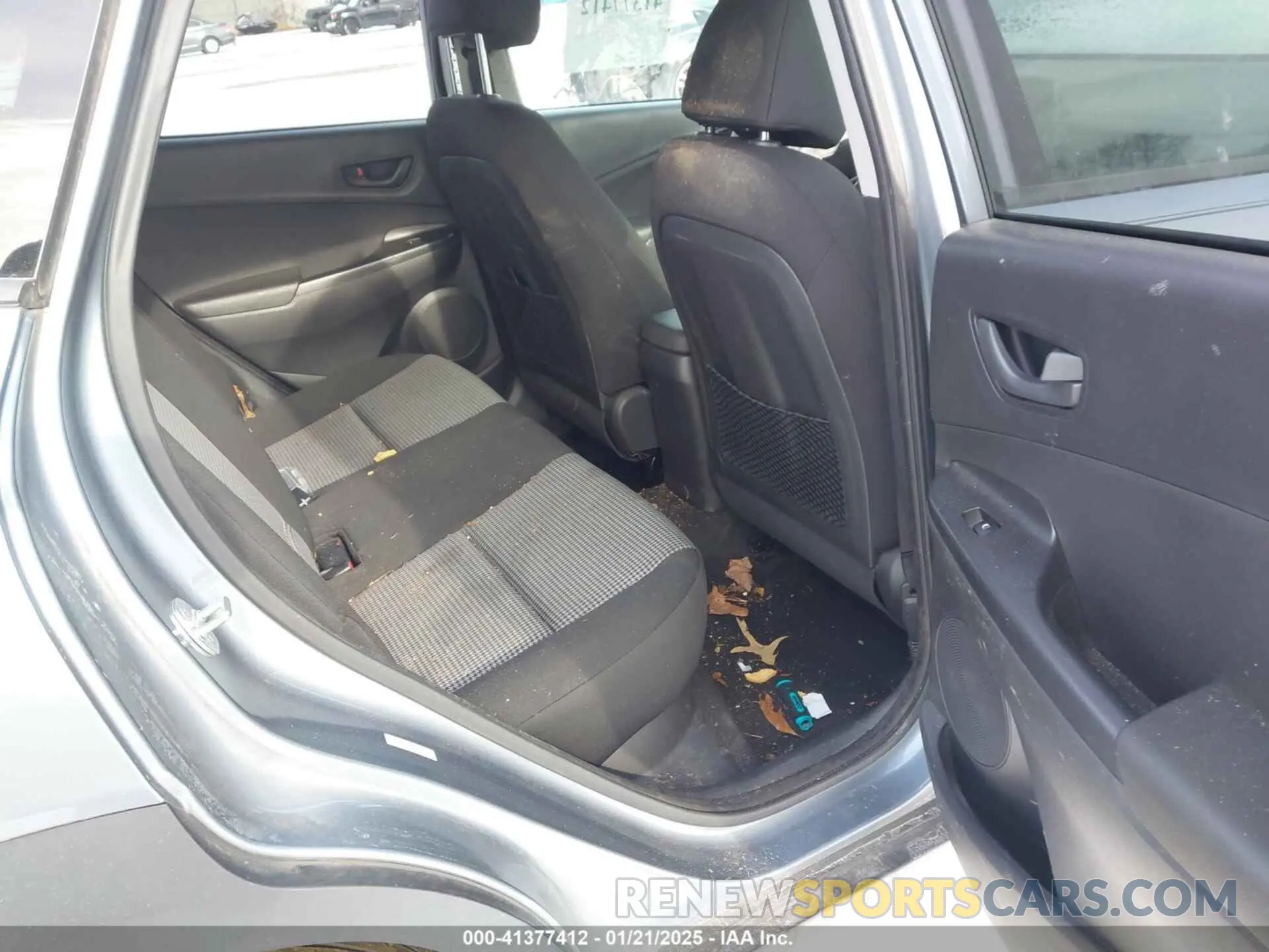 8 Photograph of a damaged car KM8K2CAA1KU235929 HYUNDAI KONA 2019