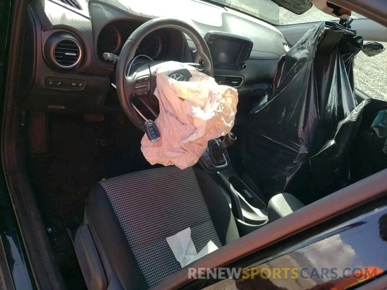 8 Photograph of a damaged car KM8K2CAA1KU340812 HYUNDAI KONA 2019