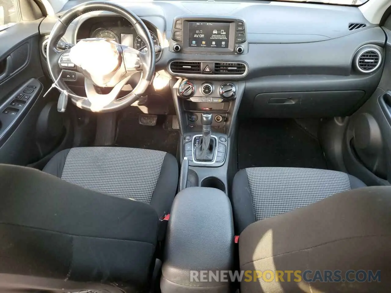 8 Photograph of a damaged car KM8K2CAA3KU366280 HYUNDAI KONA 2019