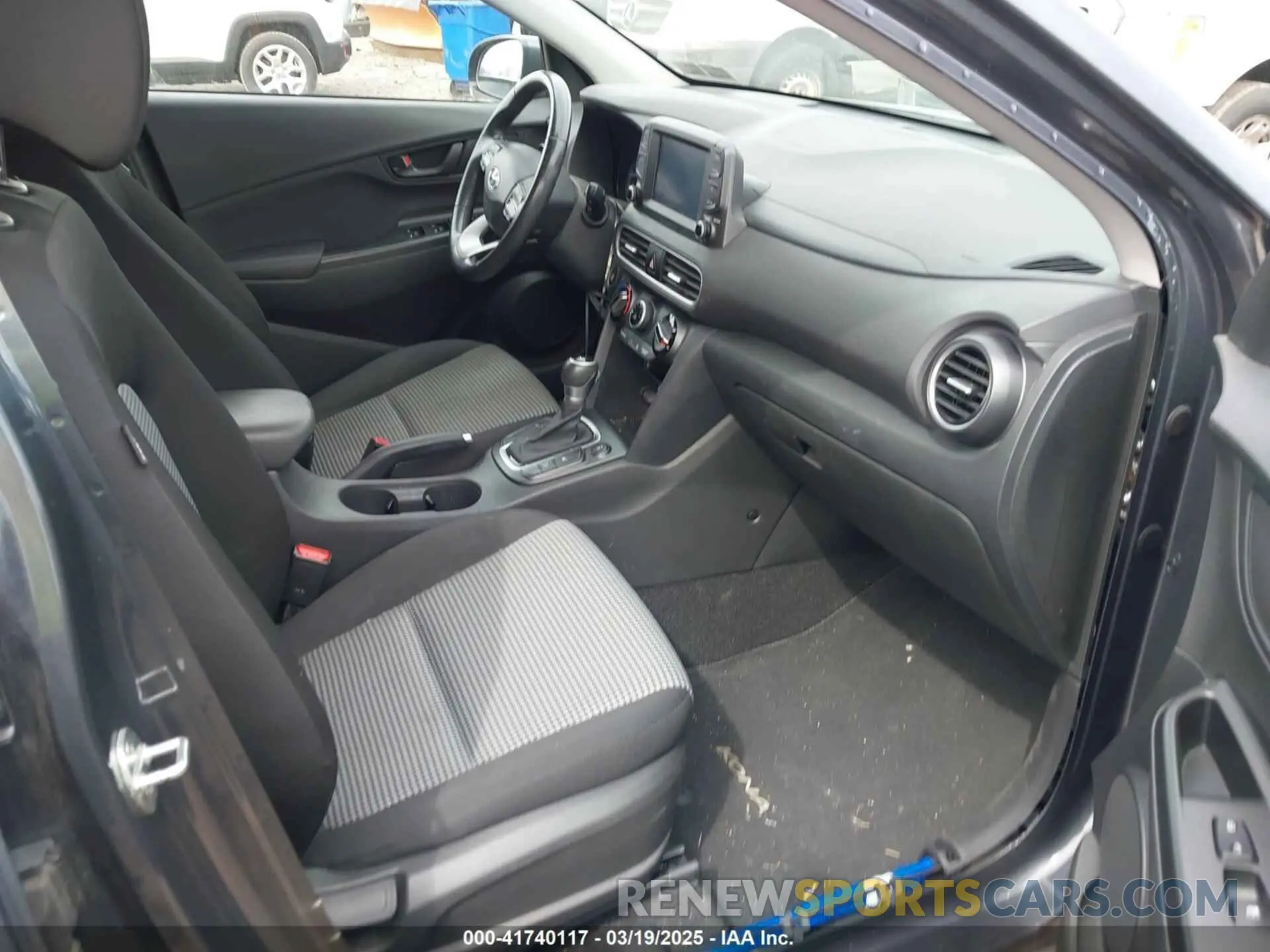 5 Photograph of a damaged car KM8K2CAA5KU352381 HYUNDAI KONA 2019