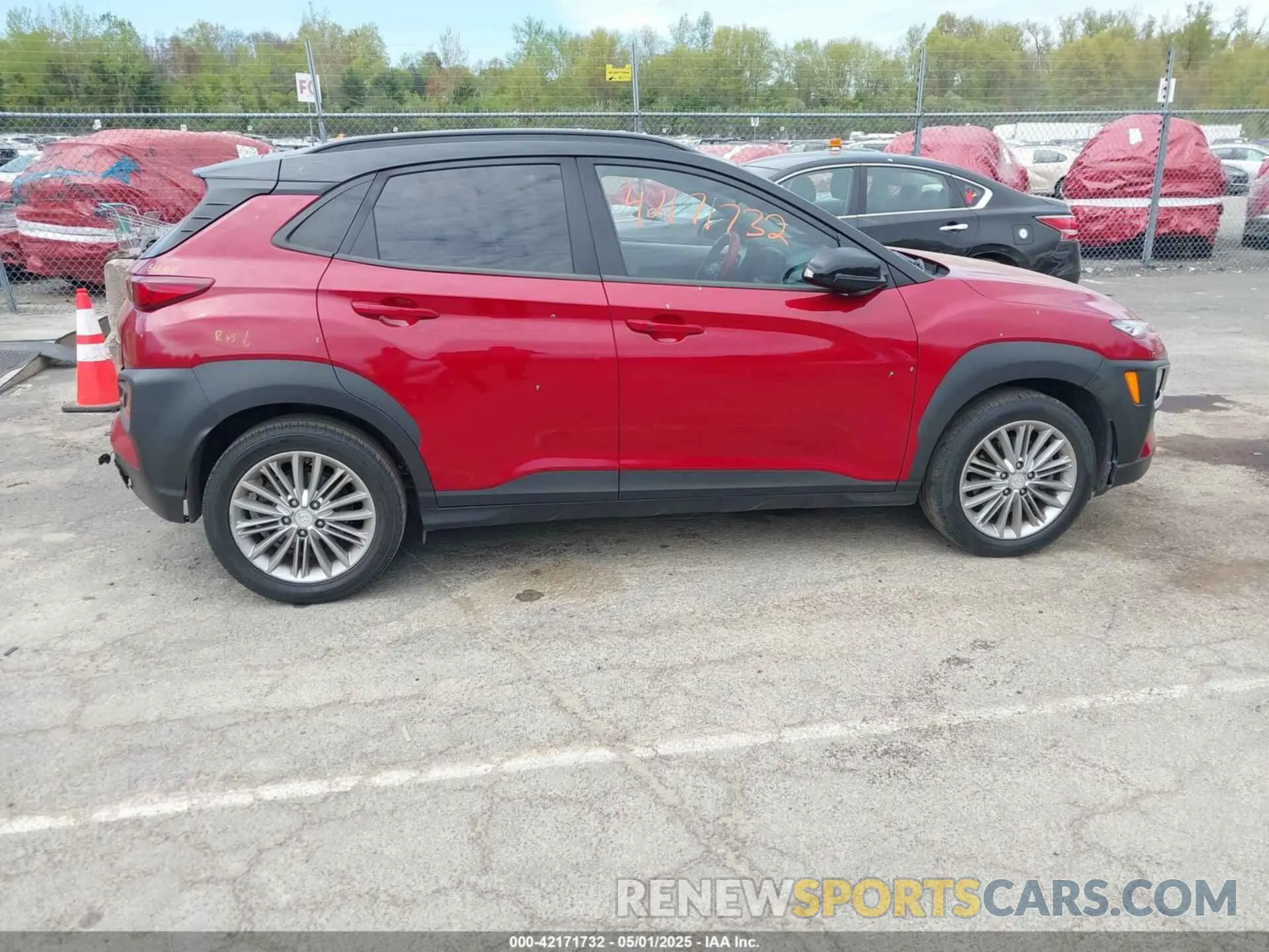 13 Photograph of a damaged car KM8K2CAA6KU347822 HYUNDAI KONA 2019