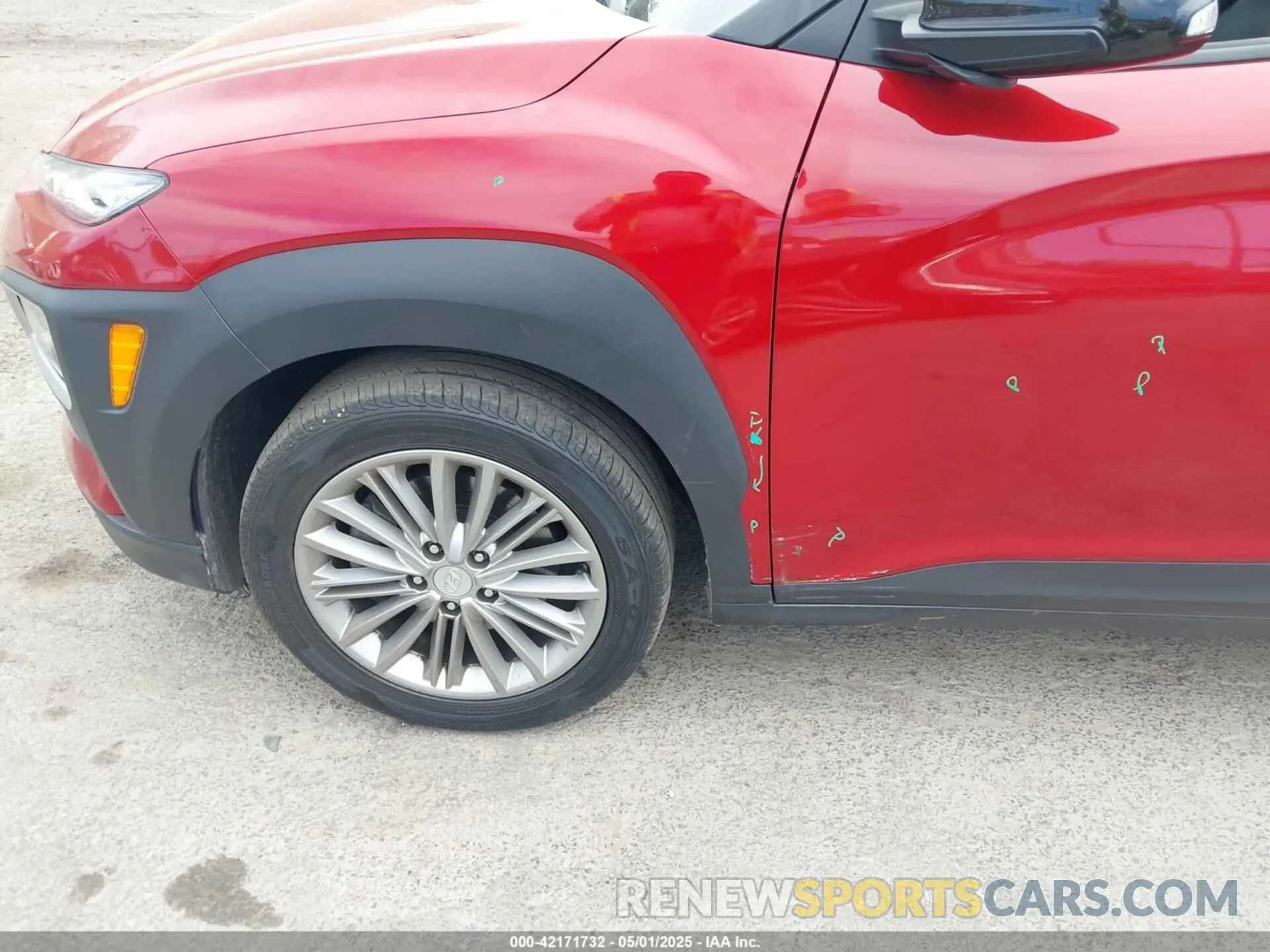 18 Photograph of a damaged car KM8K2CAA6KU347822 HYUNDAI KONA 2019