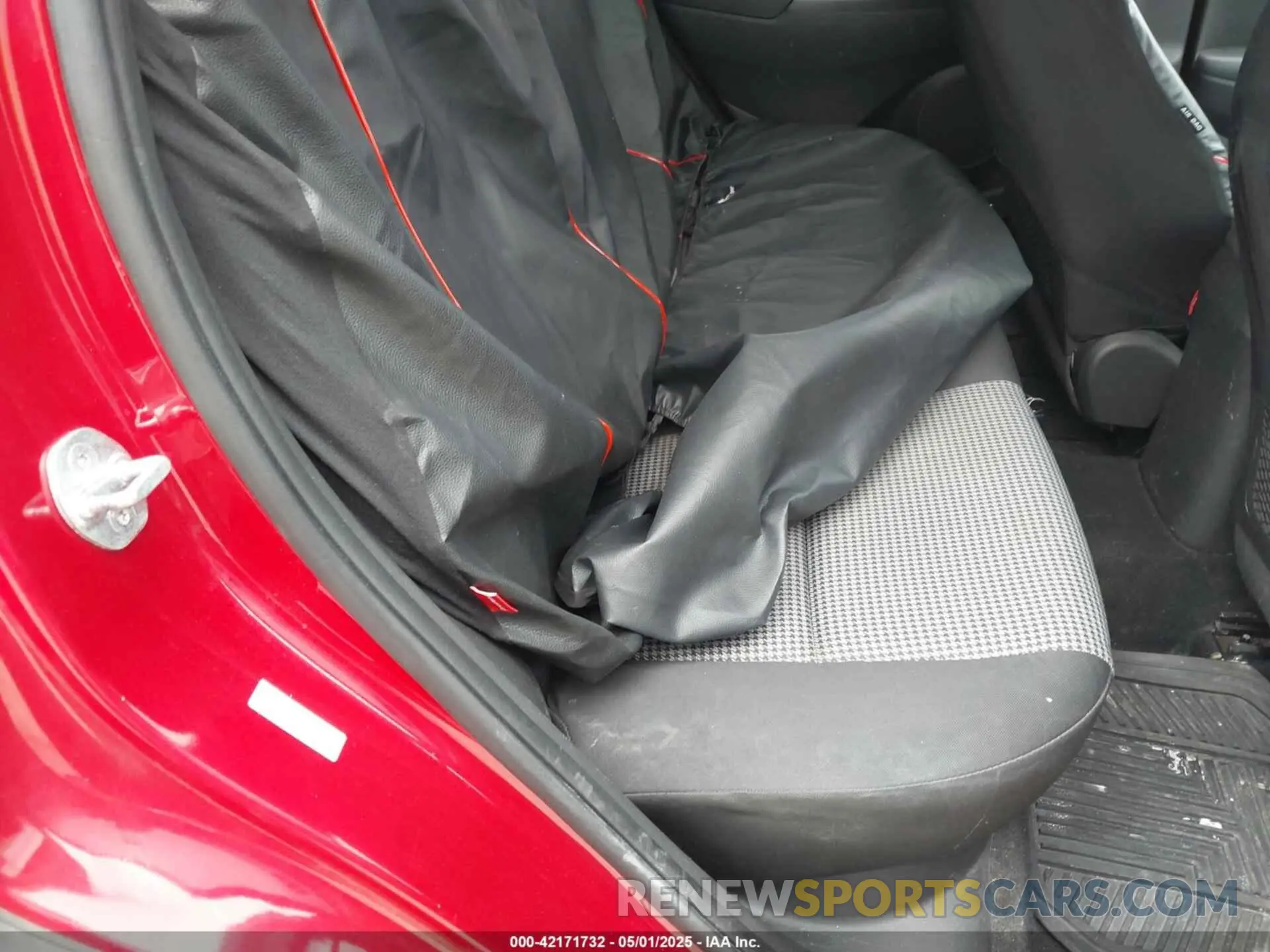 8 Photograph of a damaged car KM8K2CAA6KU347822 HYUNDAI KONA 2019