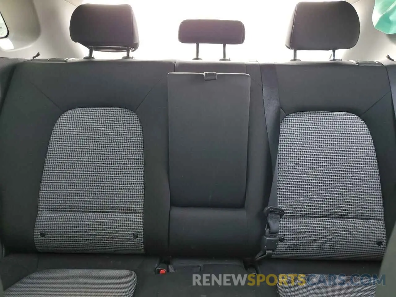 10 Photograph of a damaged car KM8K2CAA6KU375104 HYUNDAI KONA 2019